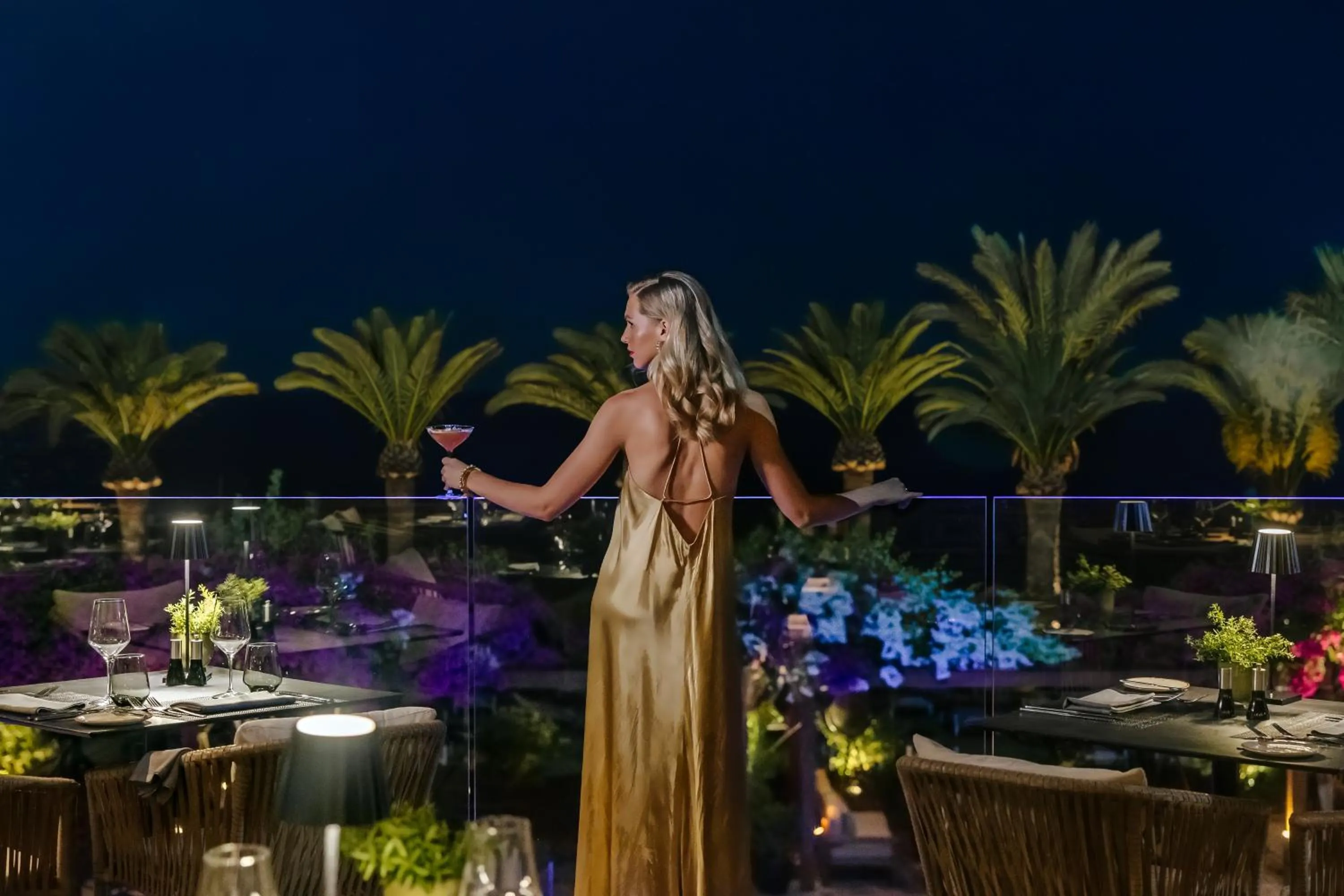 Restaurant/places to eat in Alion Beach Hotel