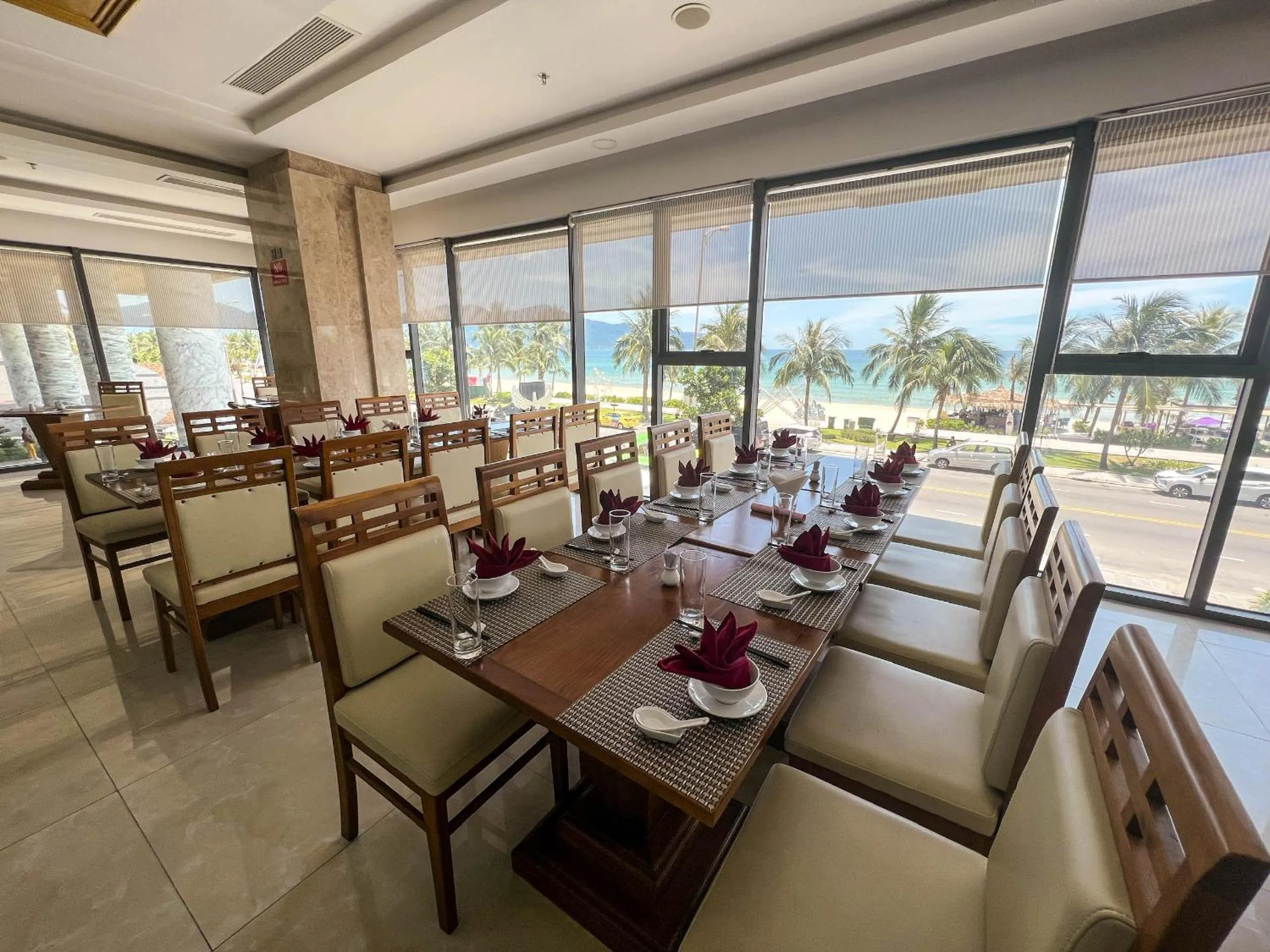 Restaurant/places to eat in Serene Beach Hotel Danang