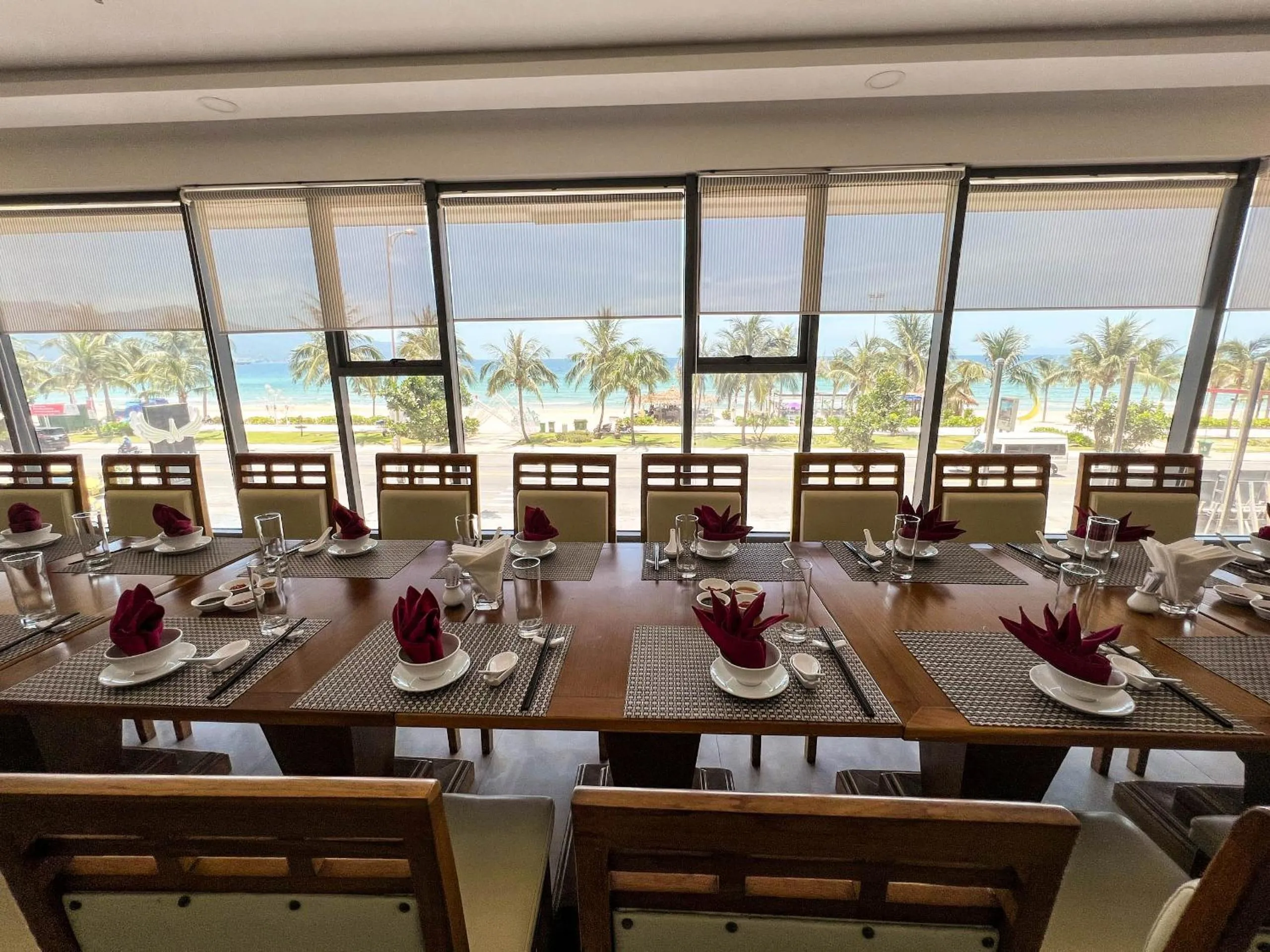 Restaurant/places to eat in Serene Beach Hotel Danang