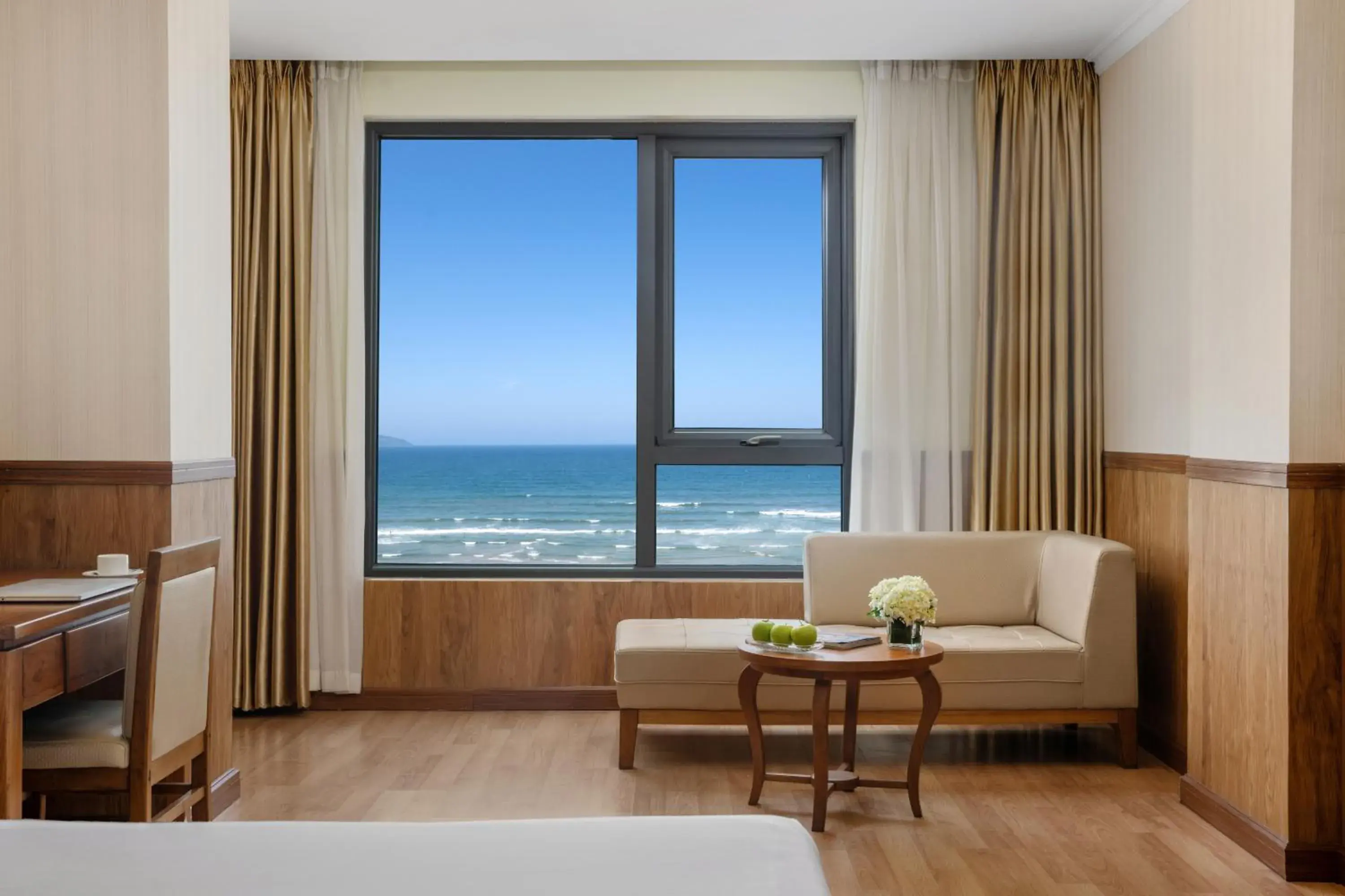 Premier Double Room with Sea View in Serene Beach Hotel Danang Premier Double Room with Sea View in Serene Beach Hotel Danang