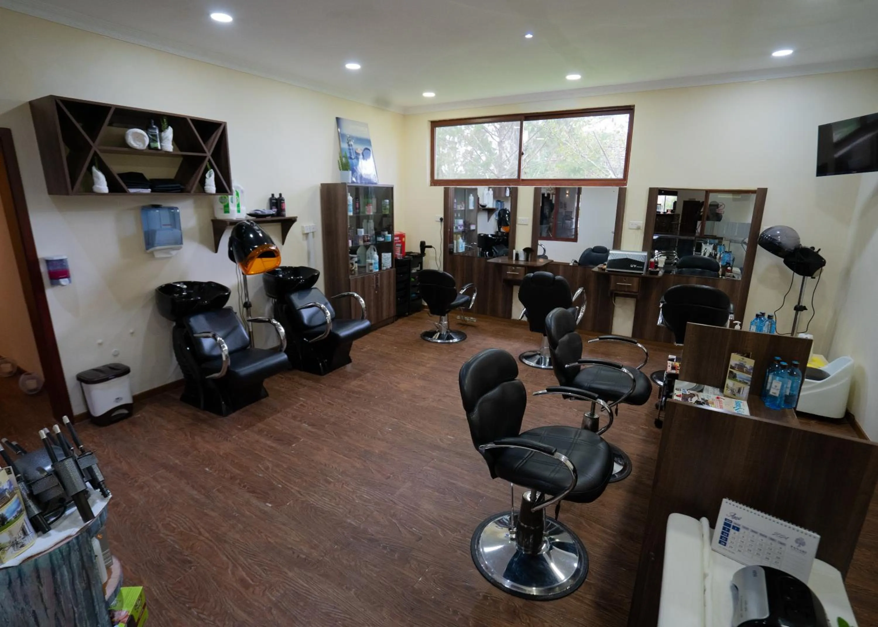 hair dresser in Panari Resort, BW Signature Collection