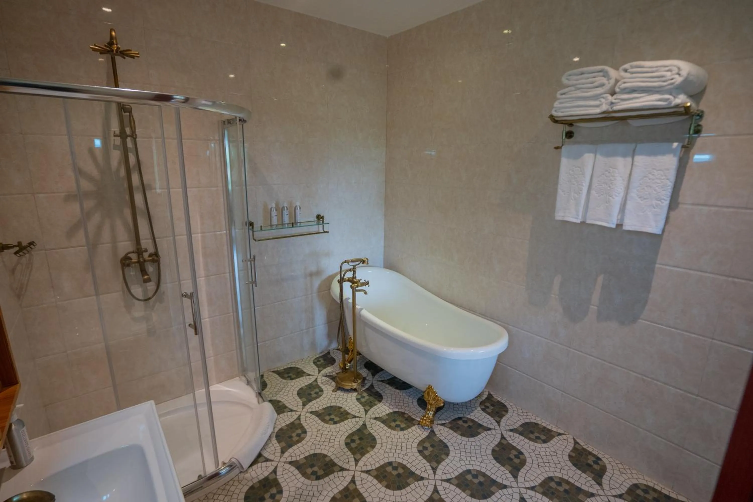 Shower in Panari Resort, BW Signature Collection