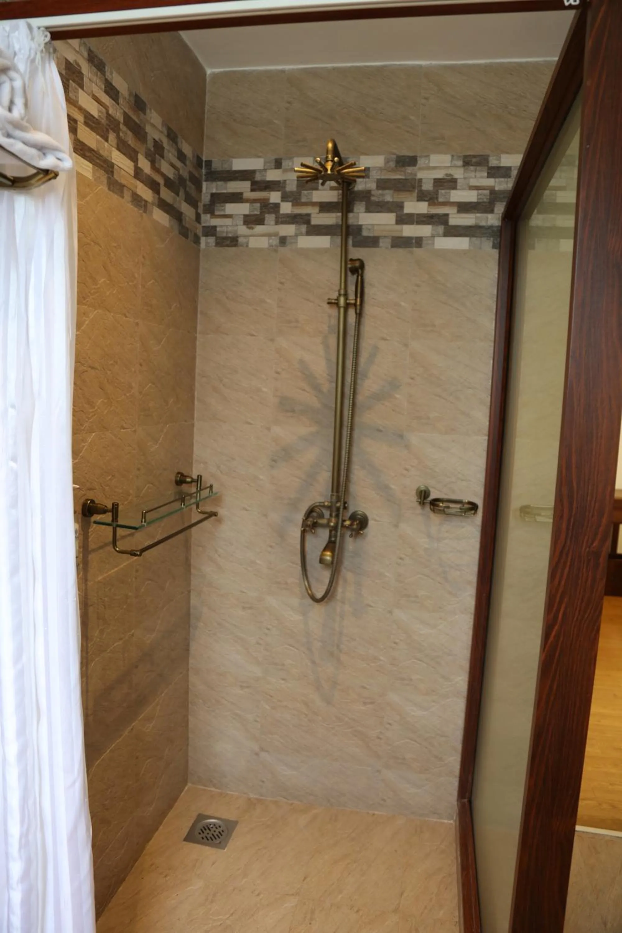 Shower in Panari Resort, BW Signature Collection