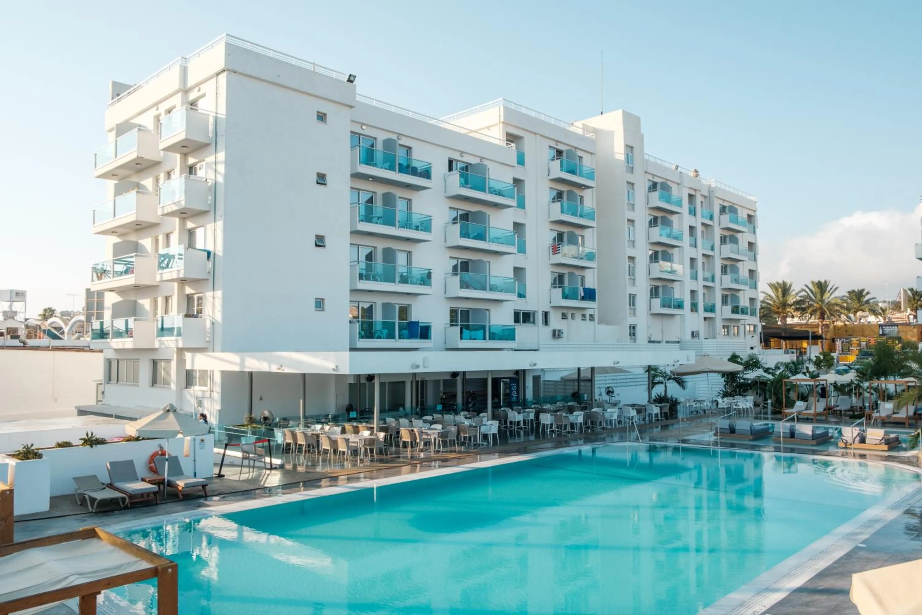 Swimming pool in Kapetanios Bay Hotel Protaras