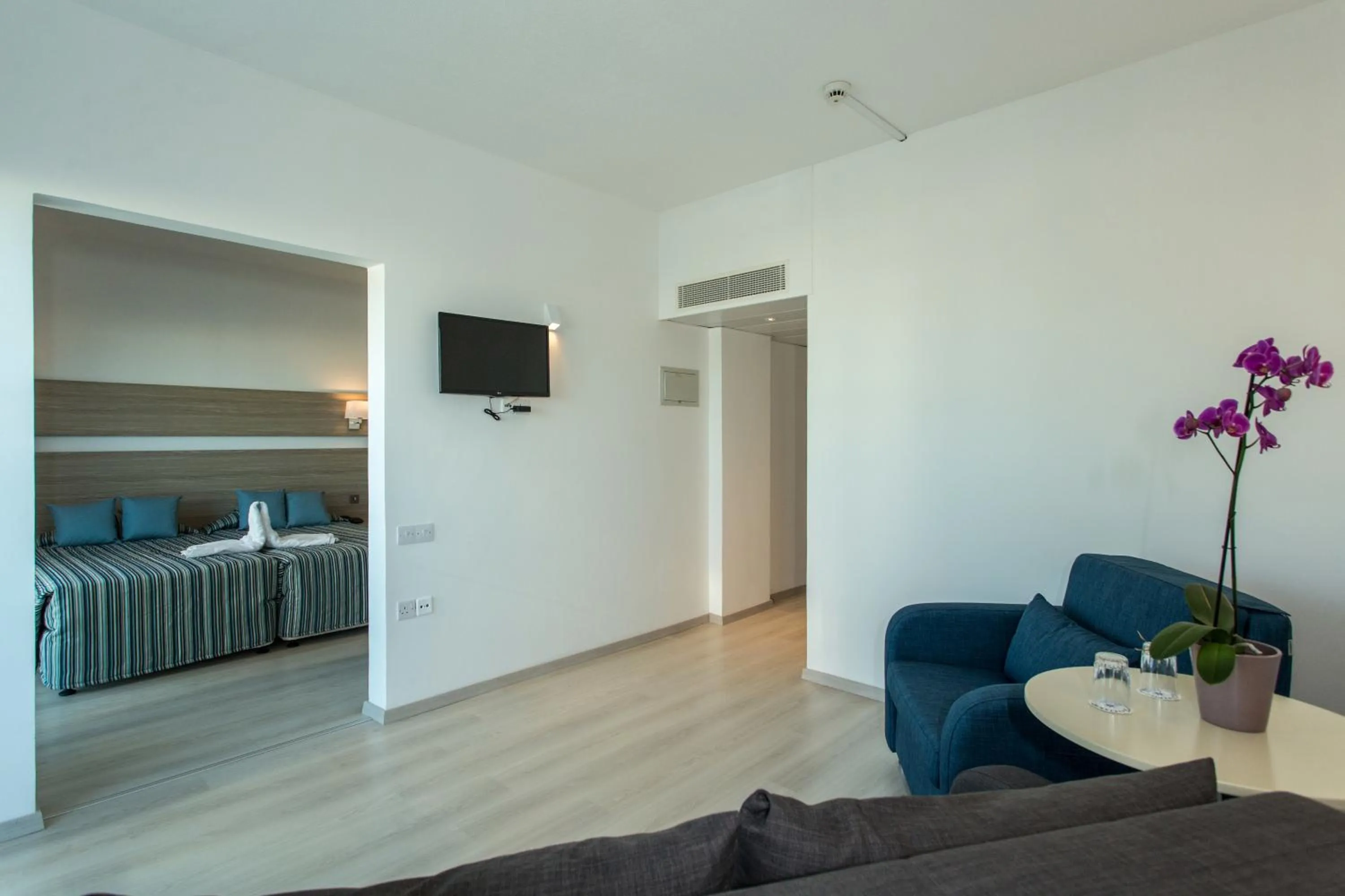 Day, Bed in Kapetanios Bay Hotel Protaras