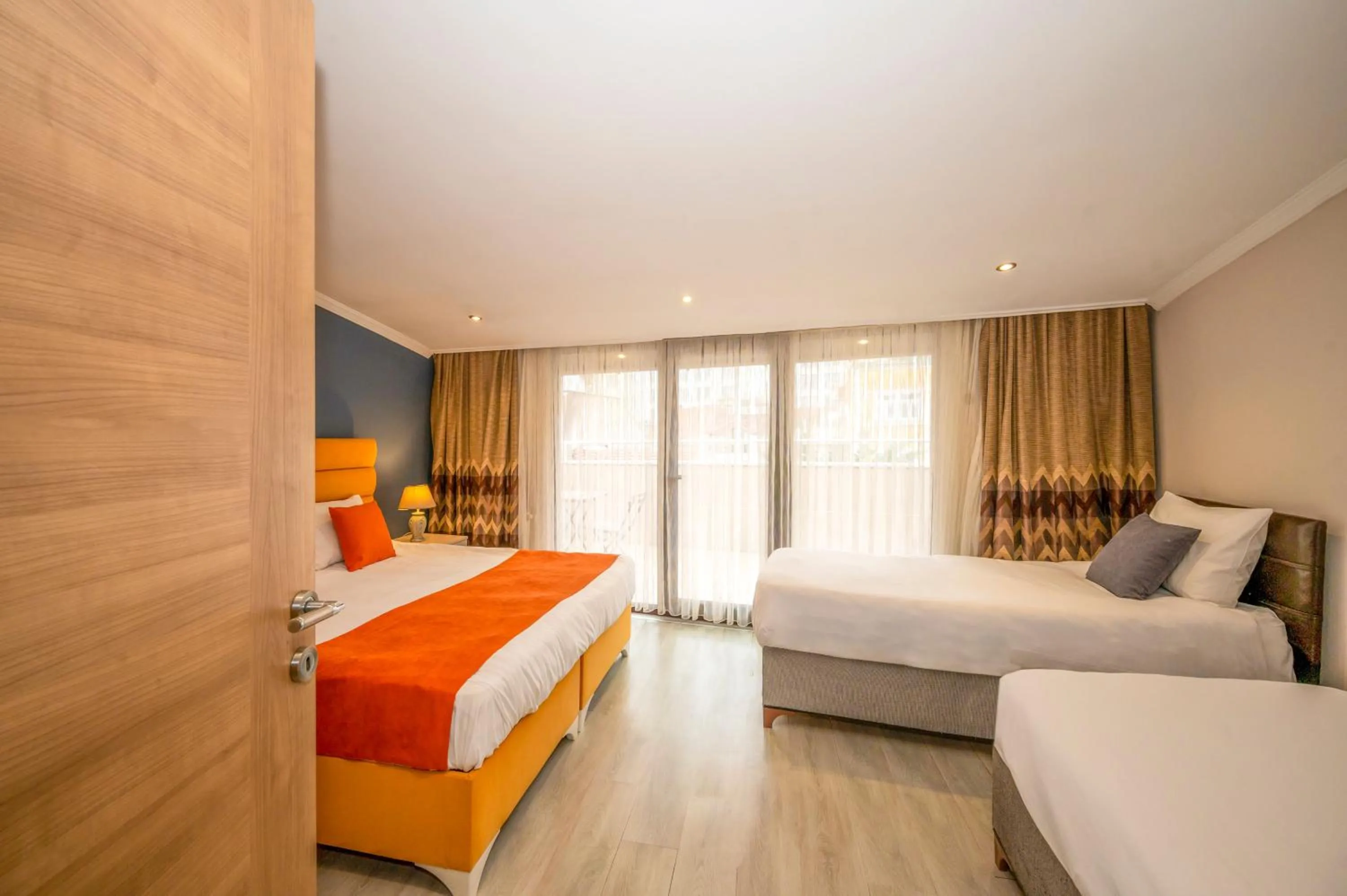 Bed in Marida Suit - Istanbul Taksim