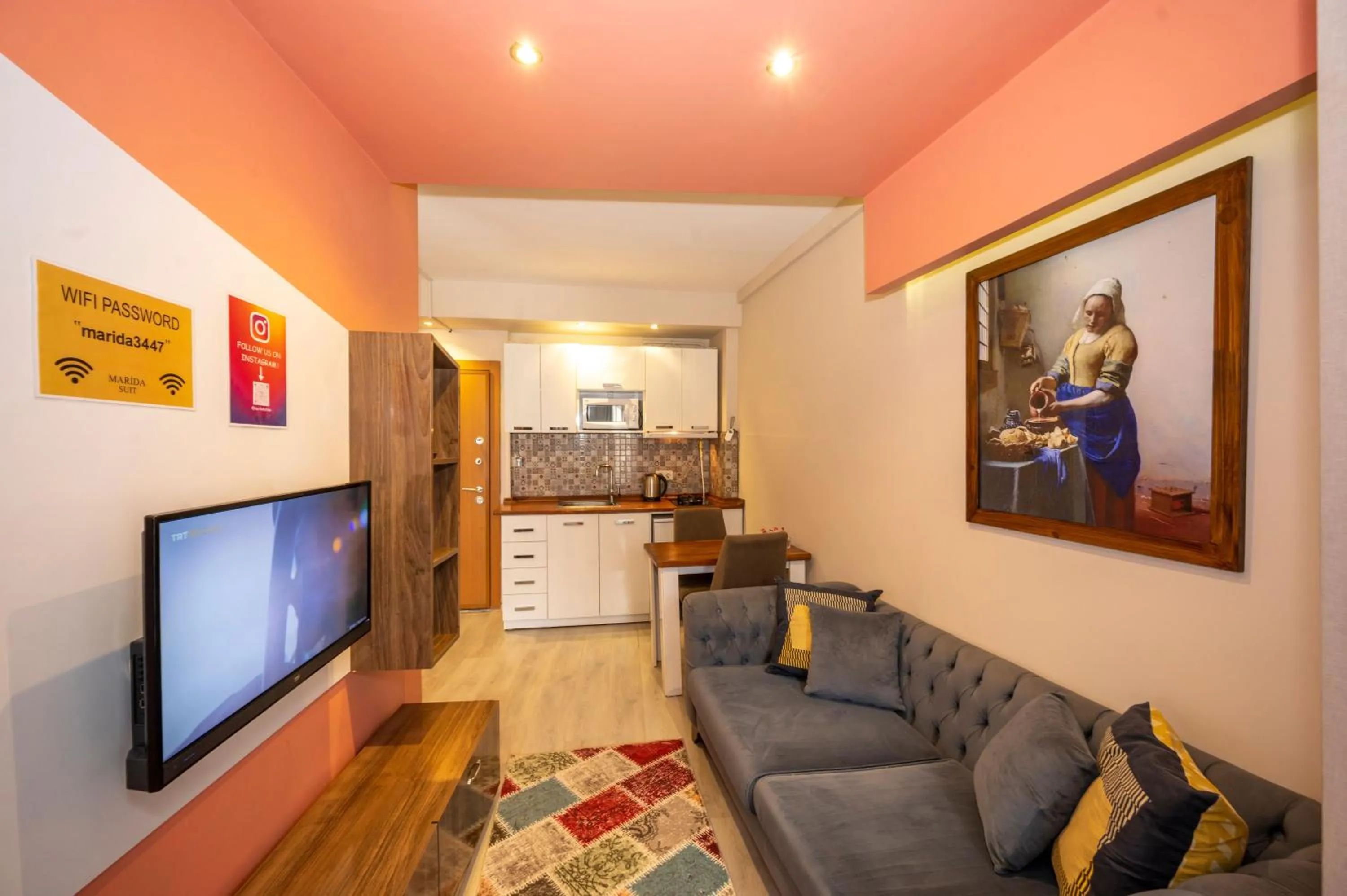 Seating area in Marida Suit - Istanbul Taksim