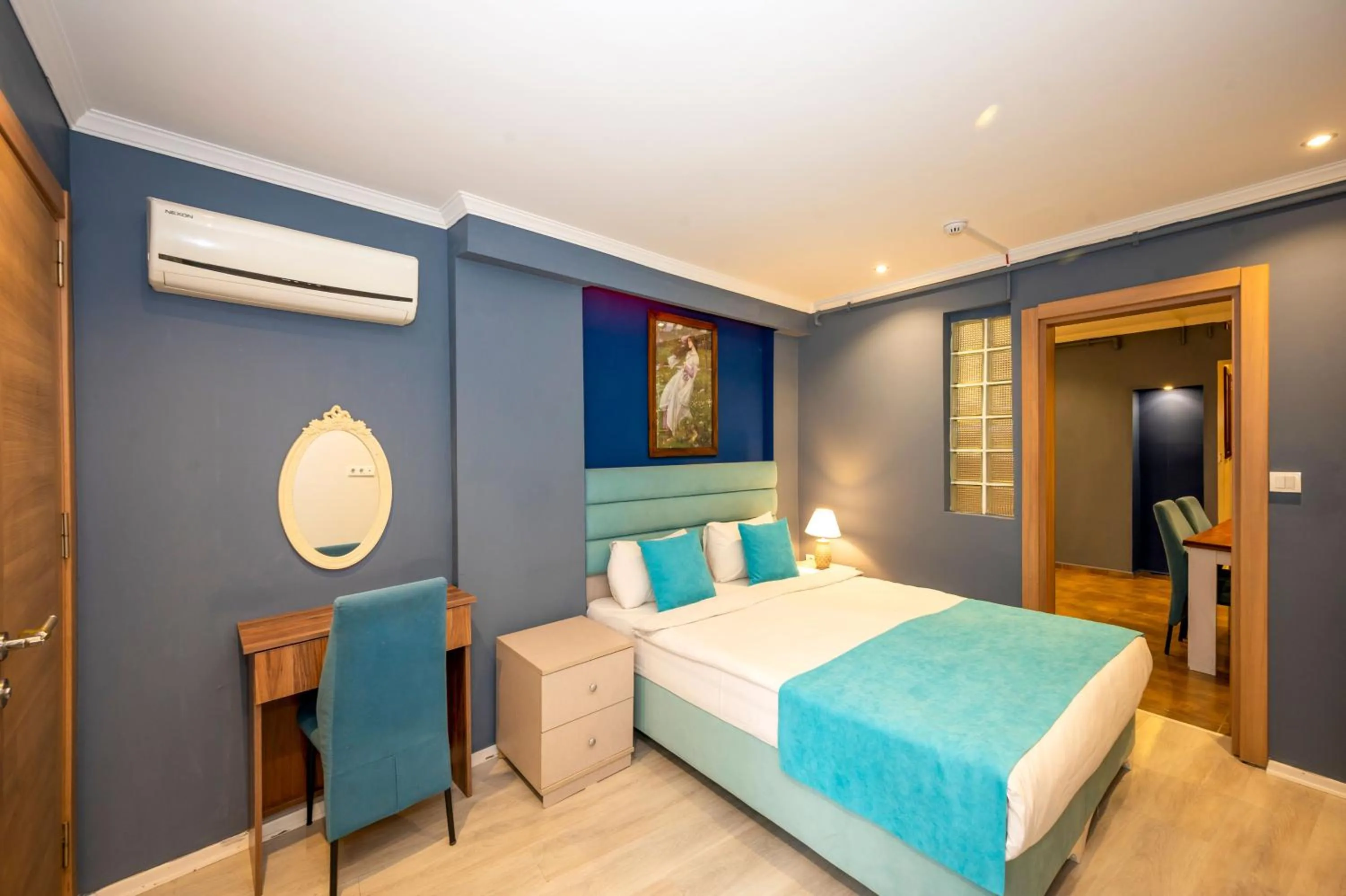 Bed in Marida Suit - Istanbul Taksim