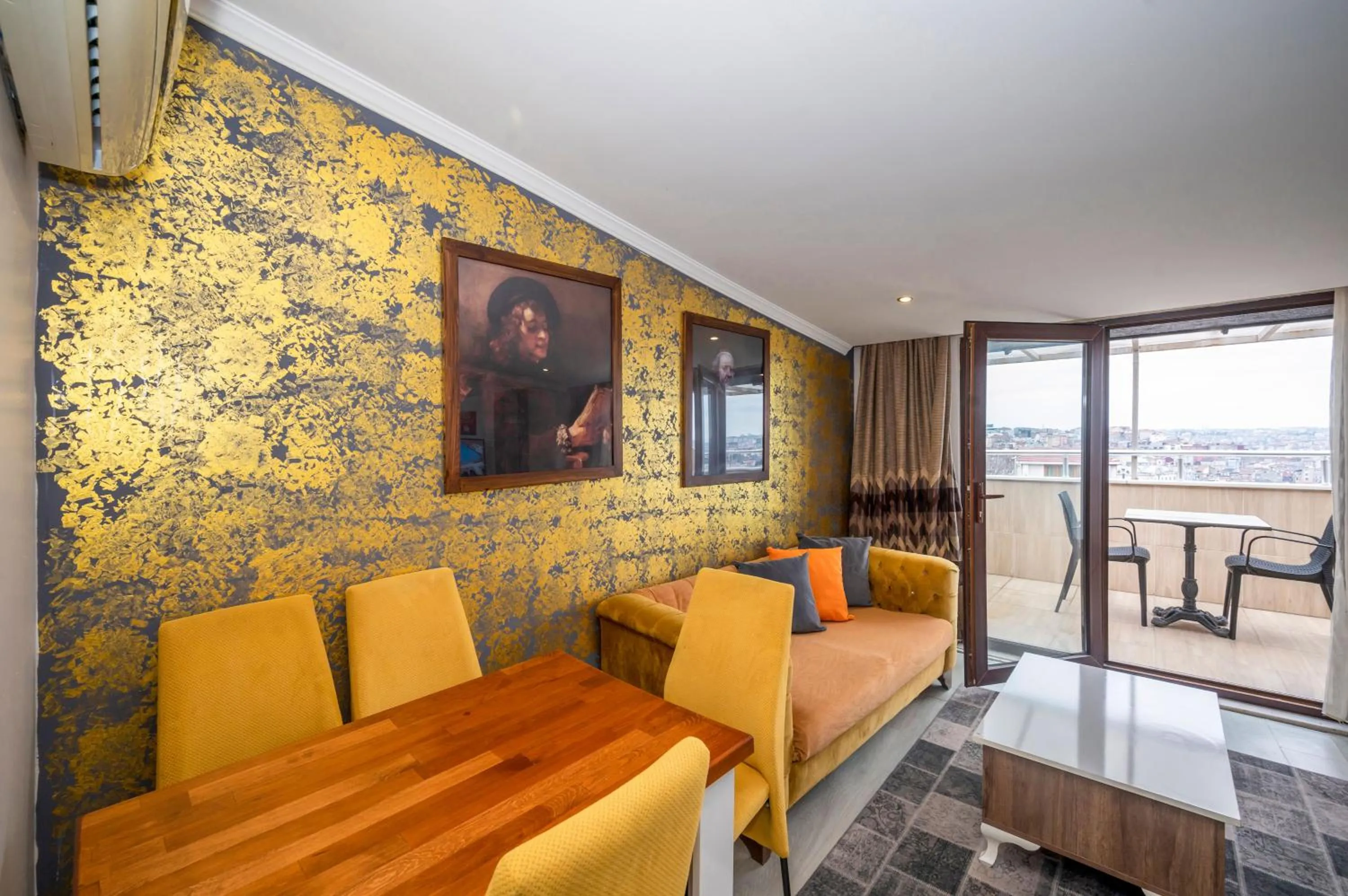 Living room in Marida Suit - Istanbul Taksim