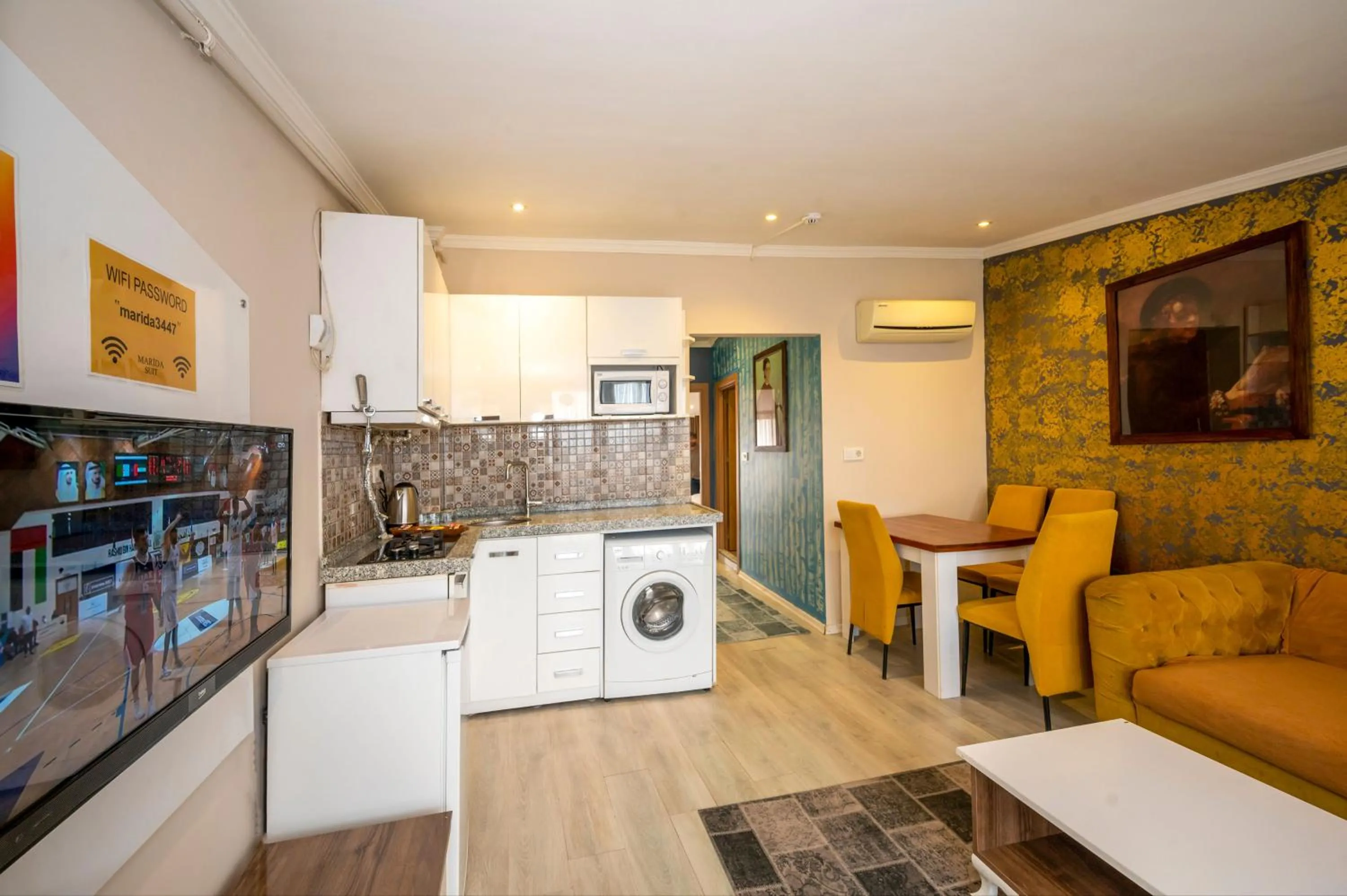 Kitchen or kitchenette in Marida Suit - Istanbul Taksim