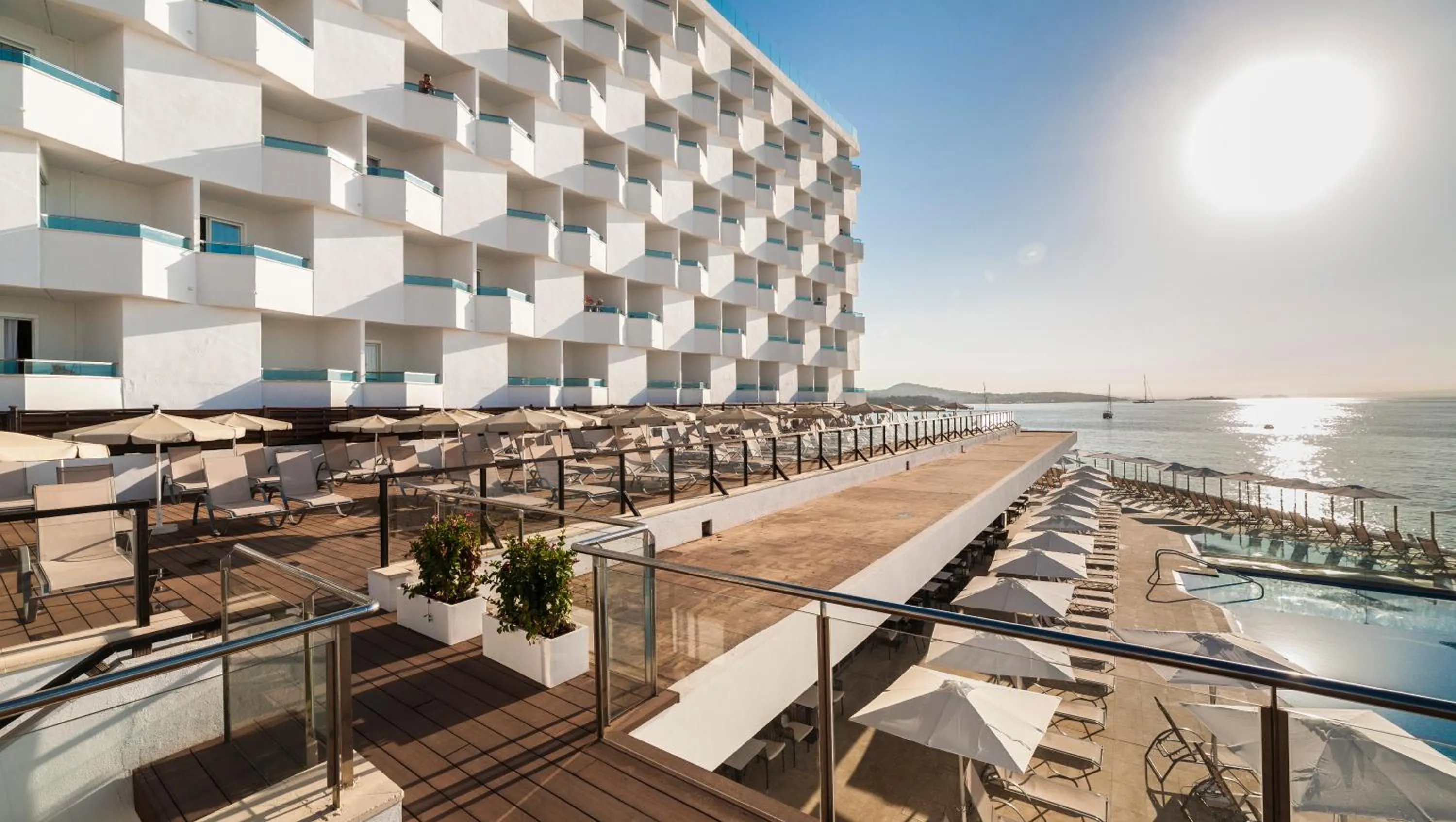 Facade/entrance in Globales Santa Lucia - Adults Only 18