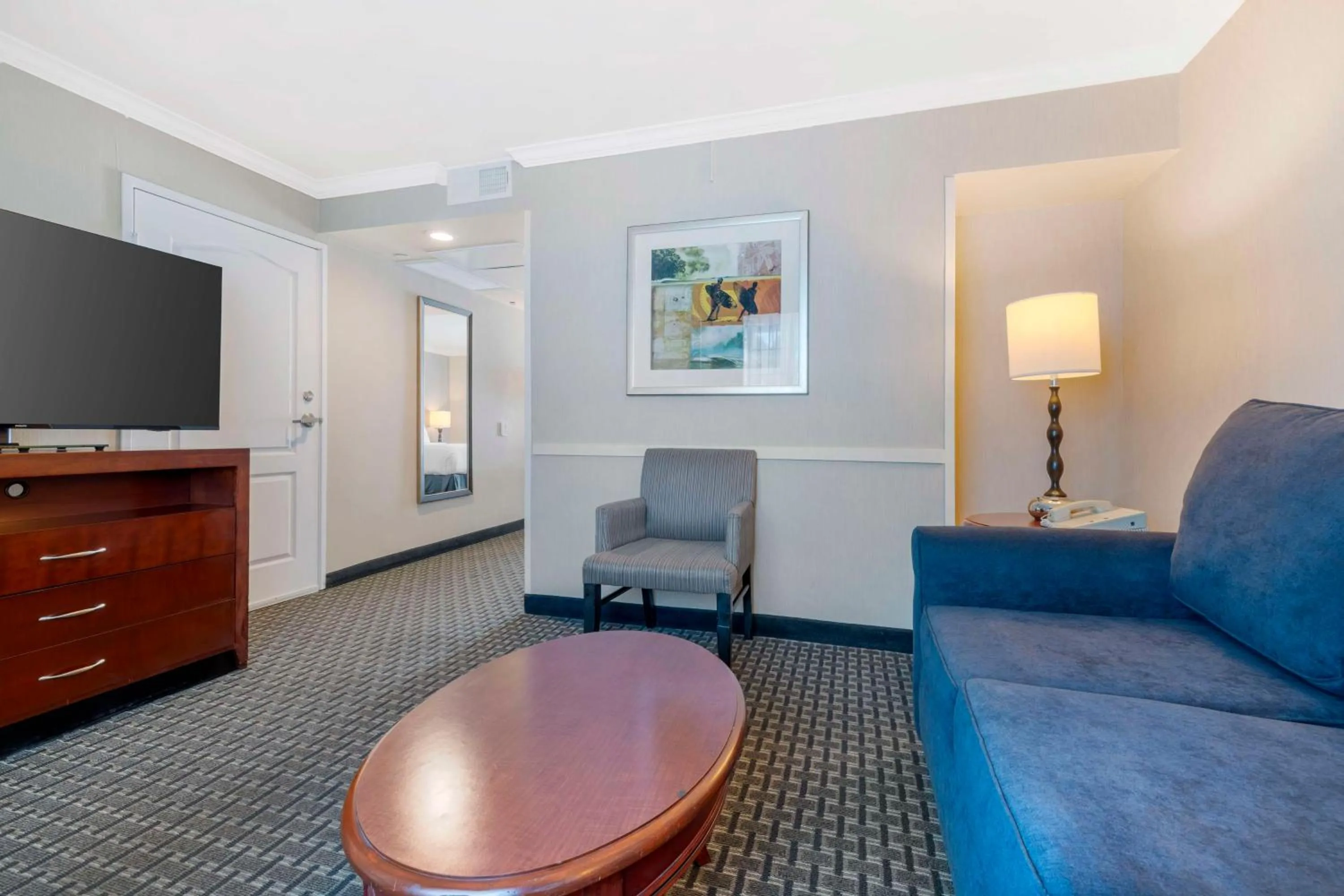 Bedroom in Best Western Plus Marina Shores Hotel