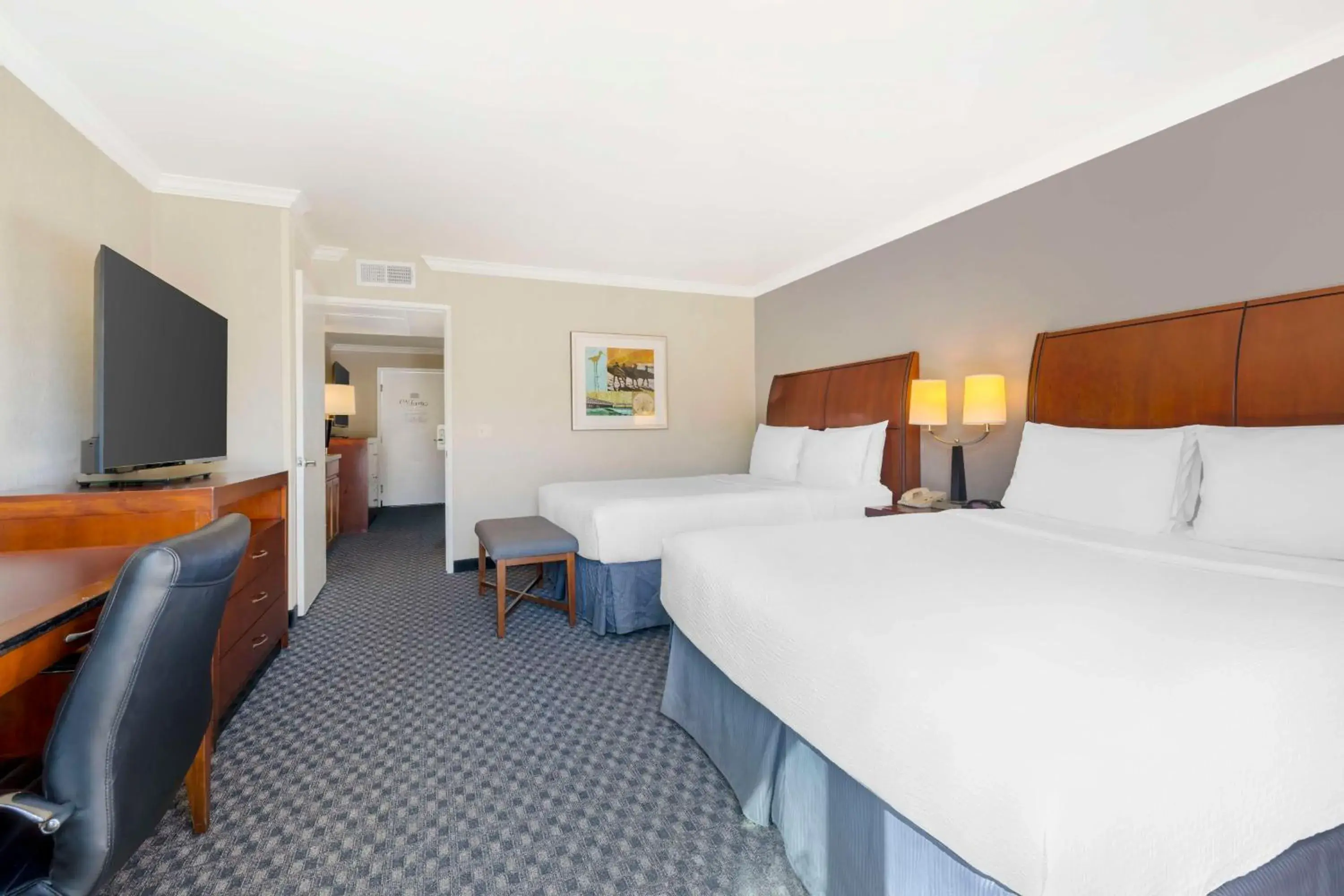 Queen Suite with Balcony - Non-Smoking in Best Western Plus Marina Shores Hotel Queen Suite with Balcony - Non-Smoking in Best Western Plus Marina Shores Hotel