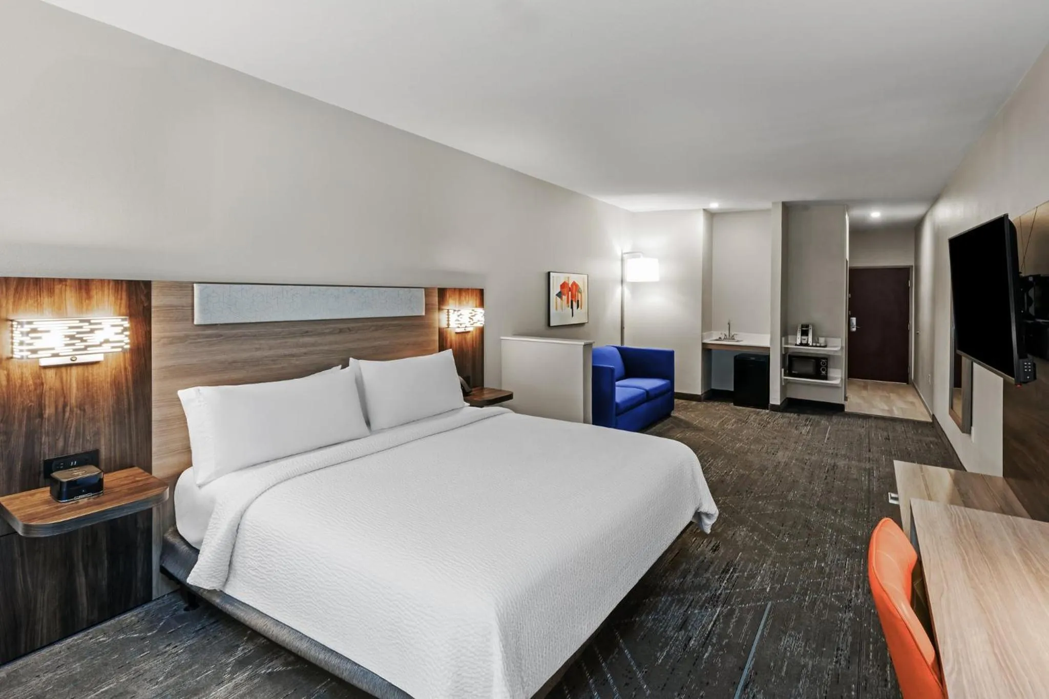 Photo of the whole room, Bed in Holiday Inn Express Hotel & Suites Henderson - Traffic Star by IHG