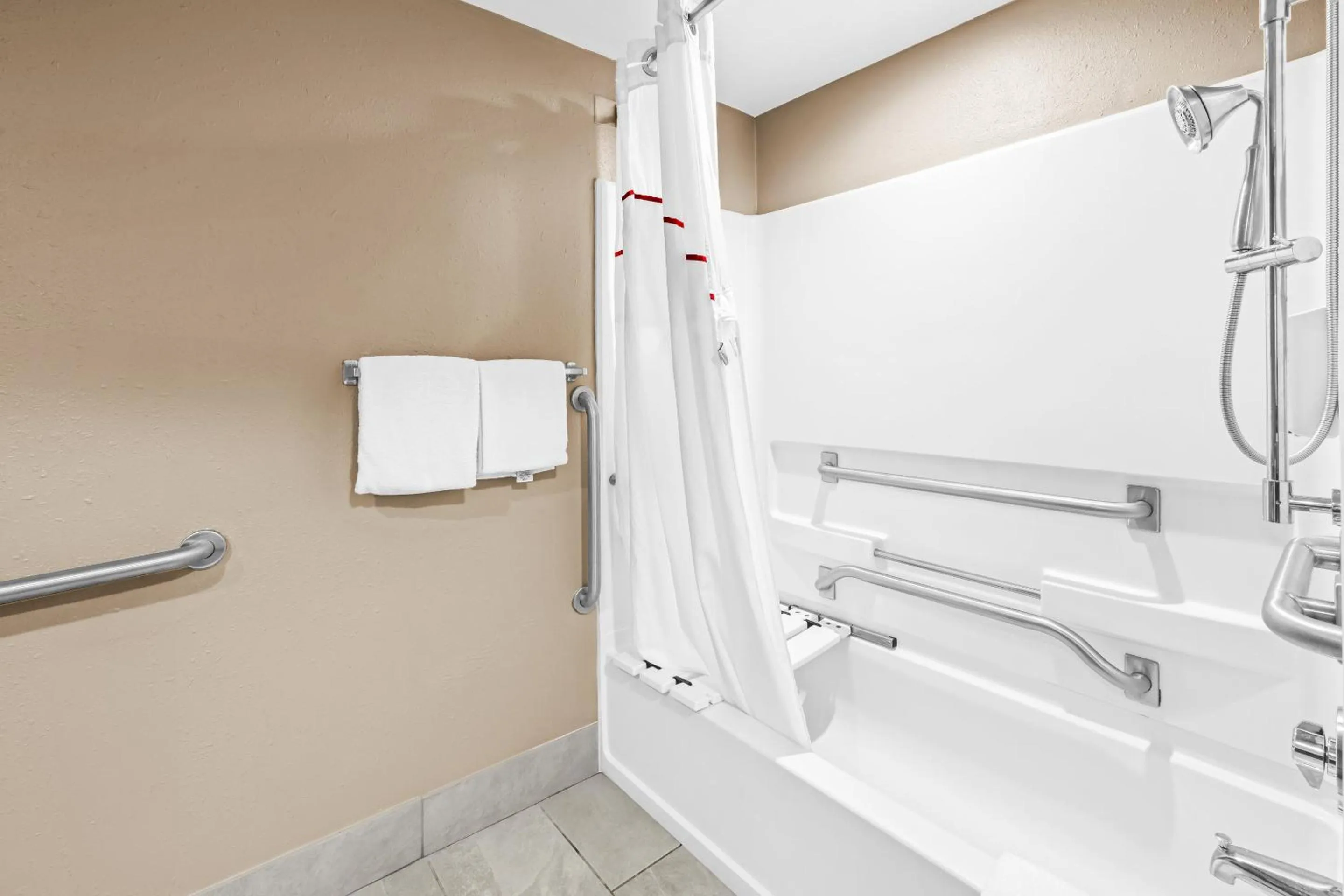 Bathroom in Red Roof PLUS Henderson