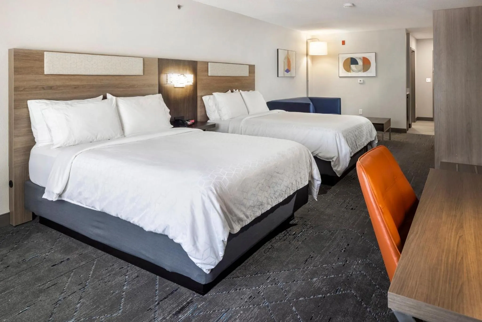 Photo of the whole room, Bed in Holiday Inn Express Hotel & Suites Festus-South St. Louis by IHG