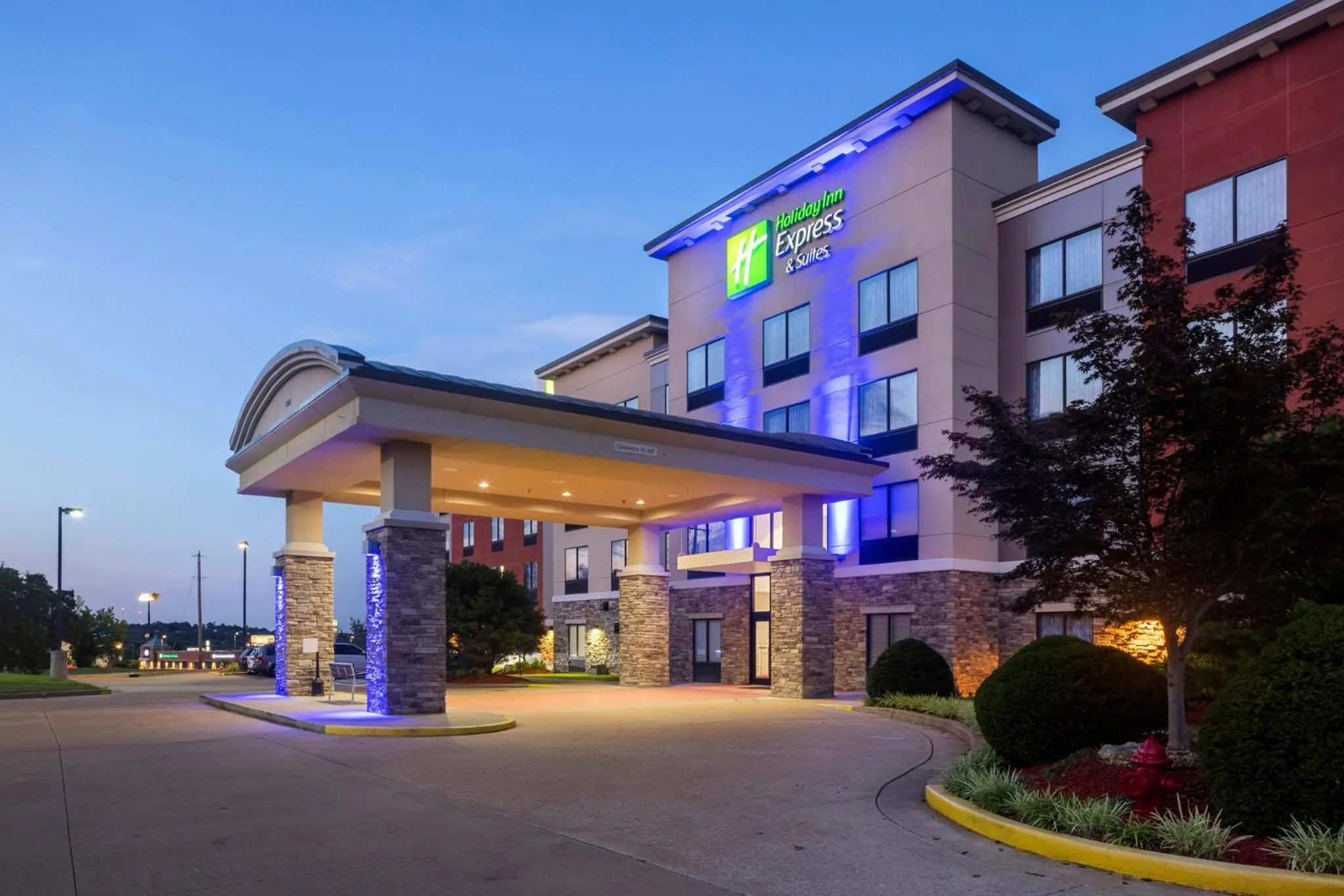 Property building in Holiday Inn Express Hotel & Suites Festus-South St. Louis by IHG