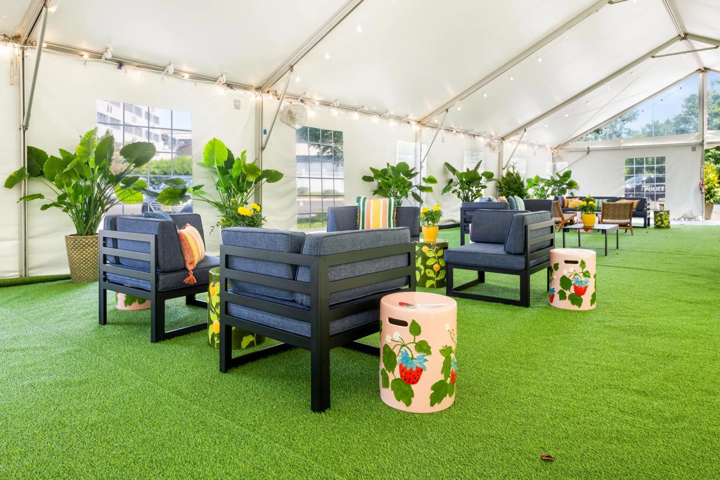 Patio in DoubleTree by Hilton Fairfield Hotel & Suites