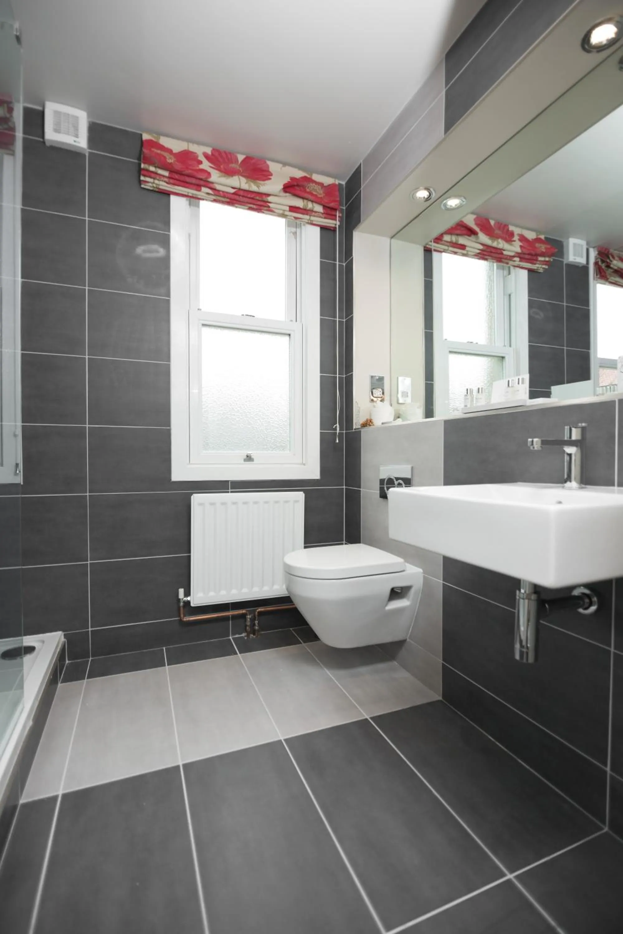 Bathroom in St Valery Boutique Bed + Breakfast