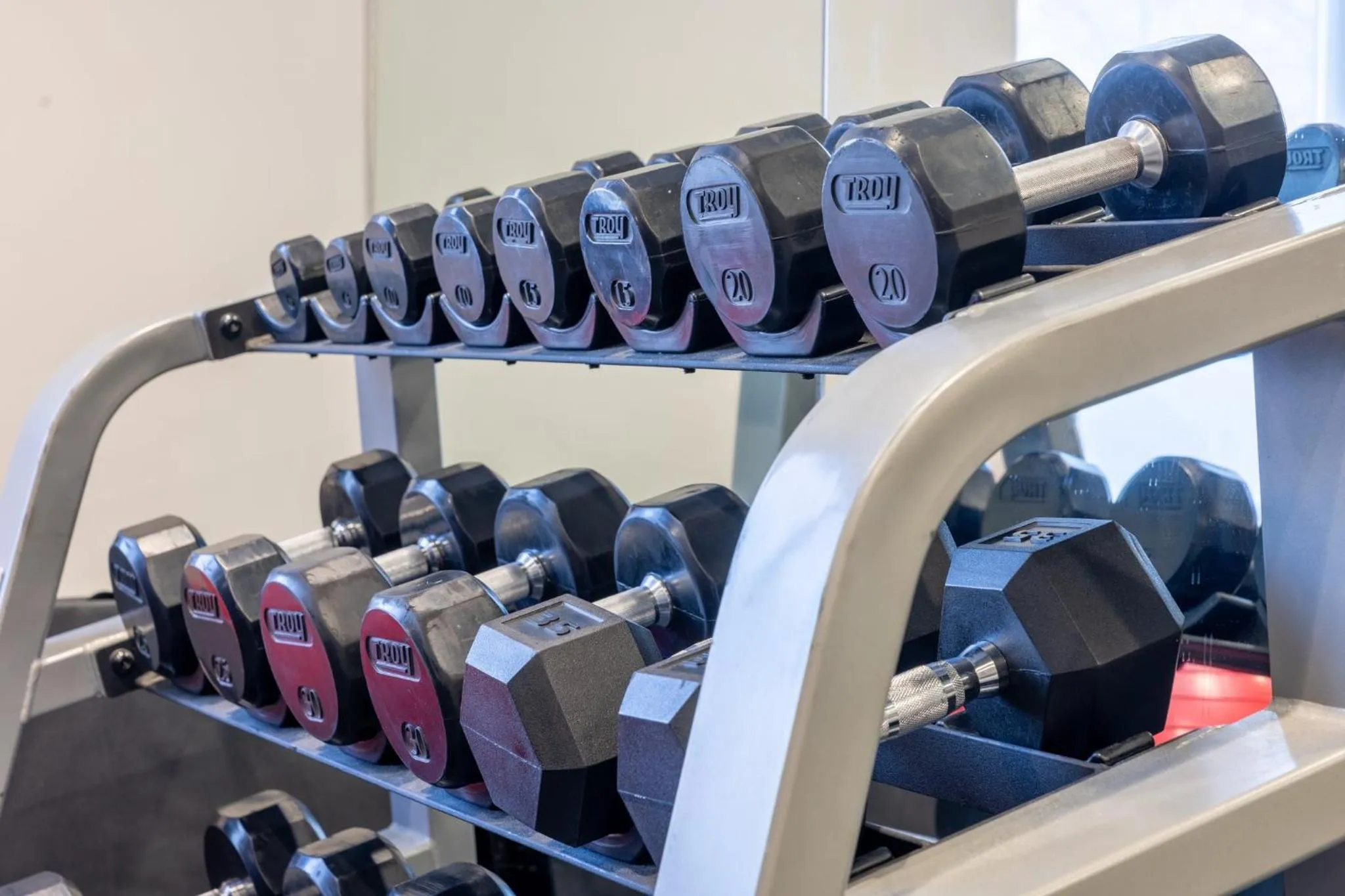 Fitness centre/facilities in Holiday Inn Express Hotel & Suites Jackson - Flowood by IHG
