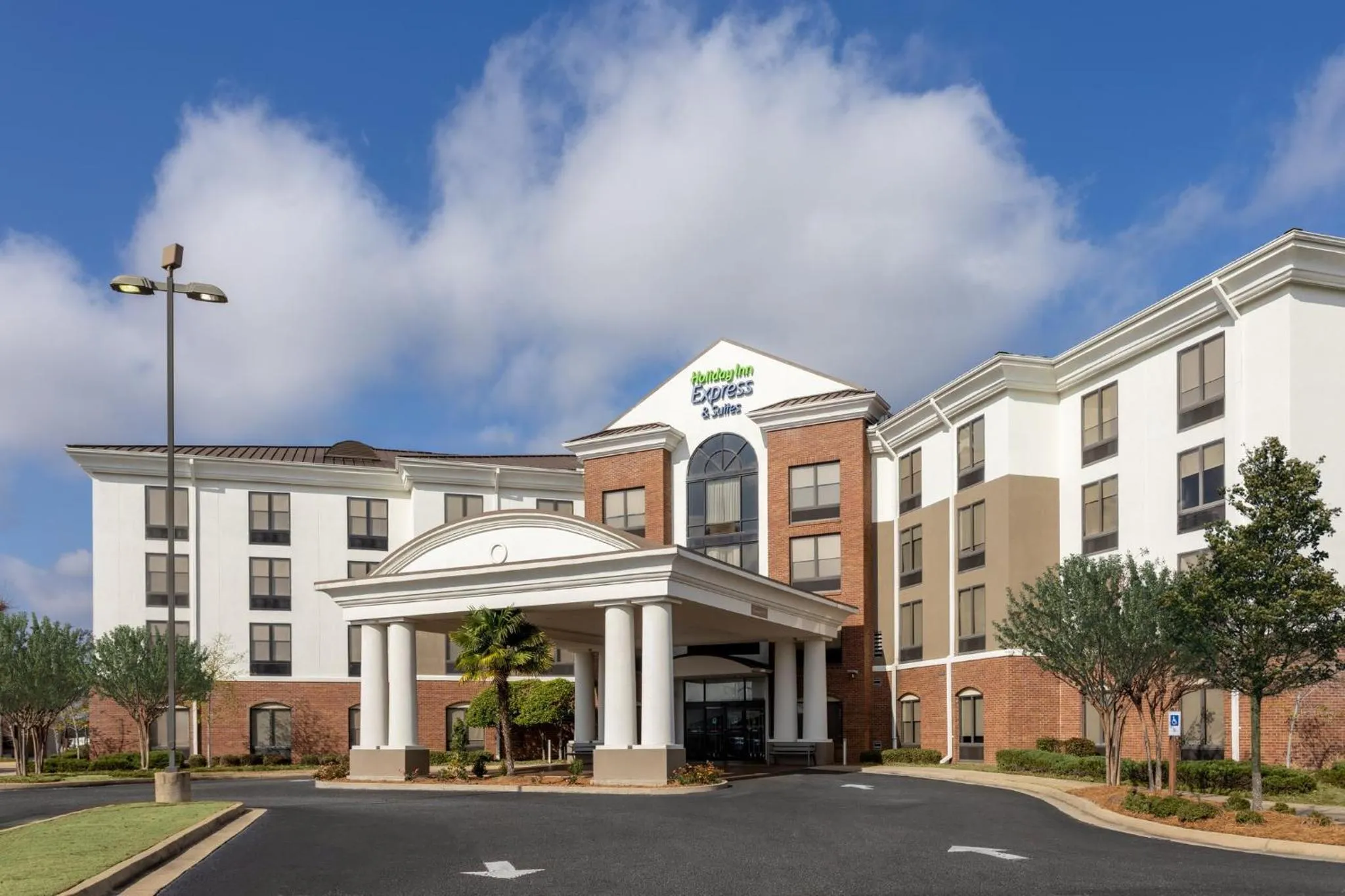 Property building in Holiday Inn Express Hotel & Suites Jackson - Flowood by IHG
