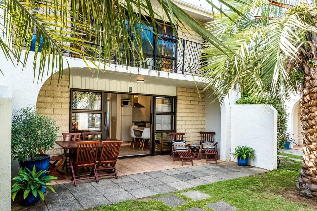 Onetangi Beach Apartments