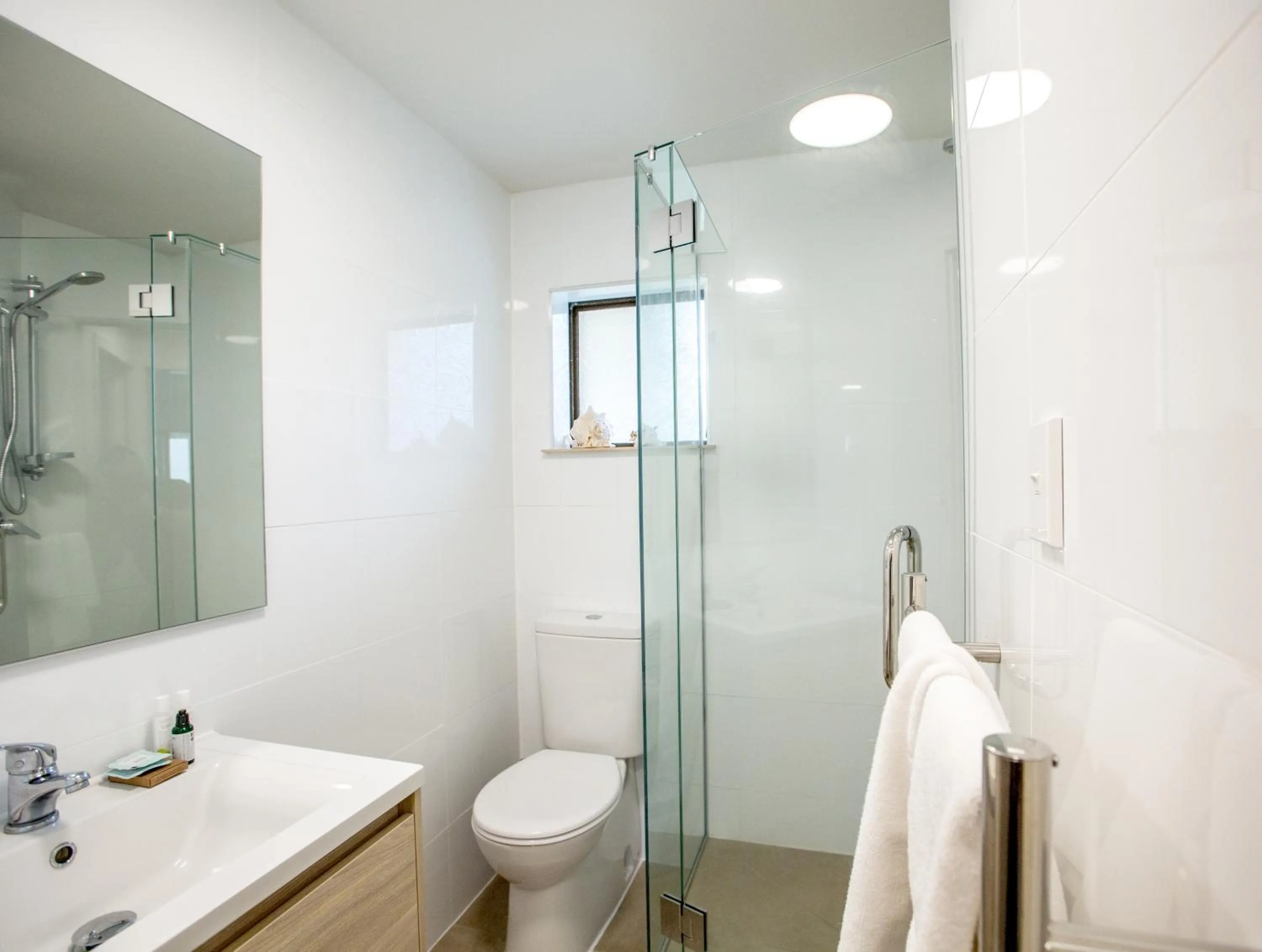 Bathroom in Onetangi Beach Apartments