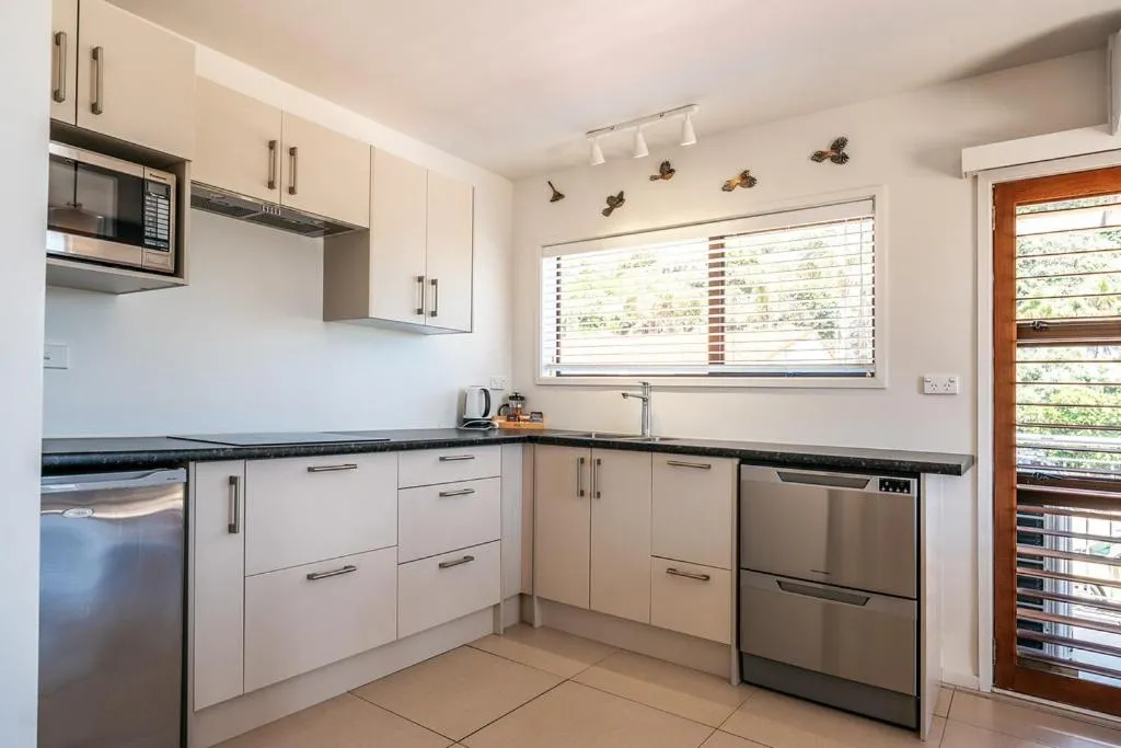 Kitchen or kitchenette in Onetangi Beach Apartments