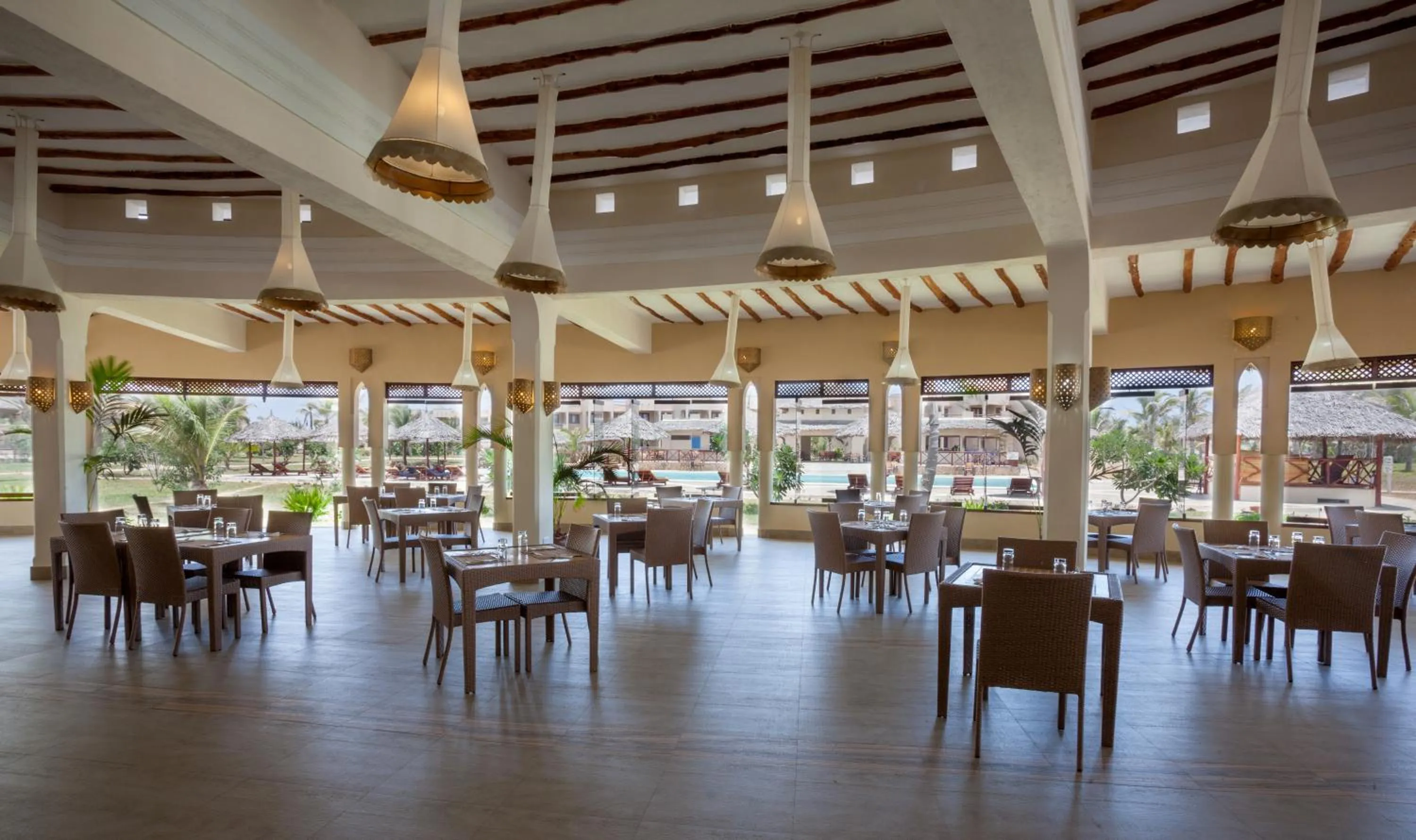 Restaurant/places to eat in Seven Islands Resort