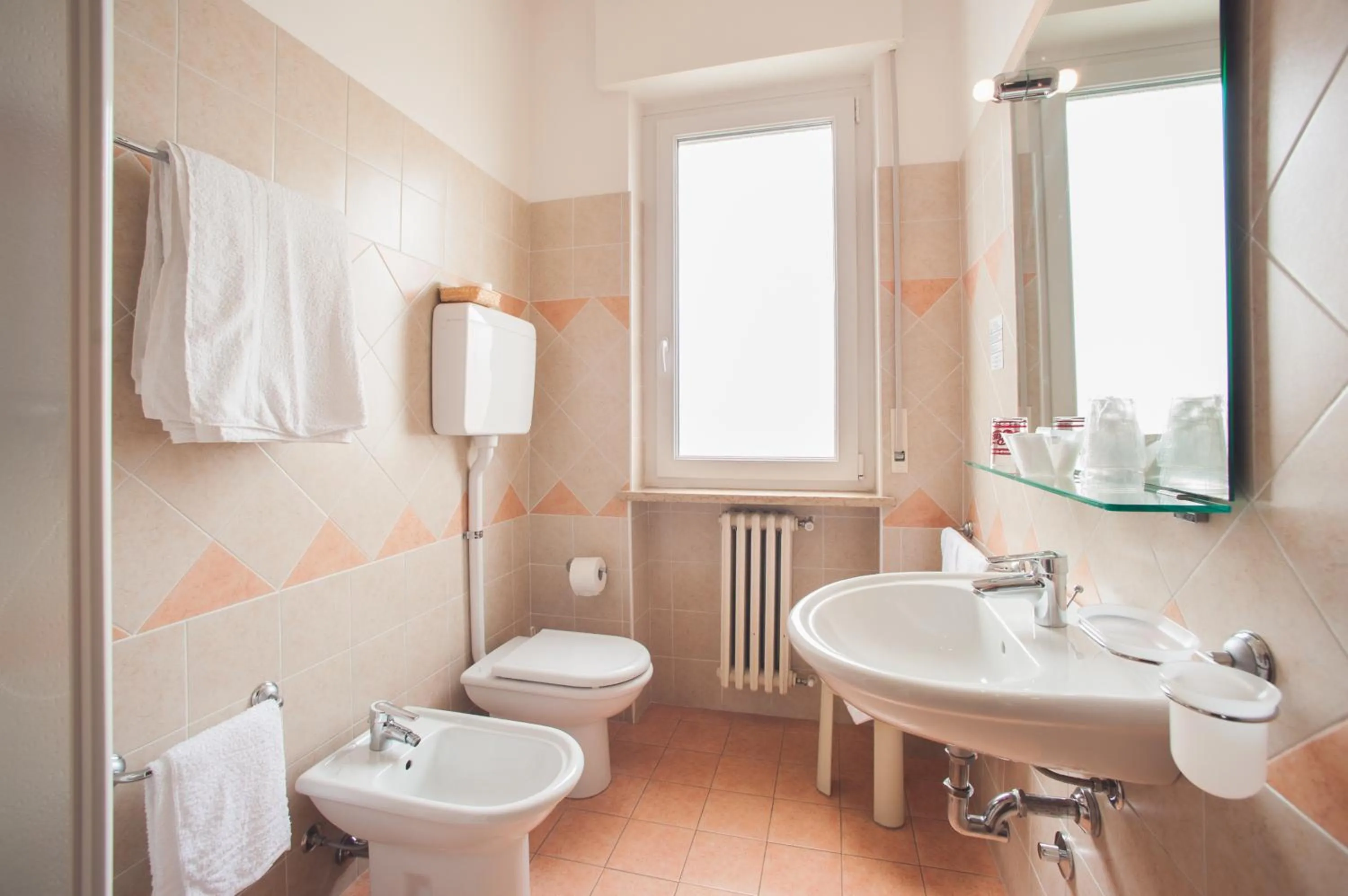 Bathroom in Hotel Paradiso