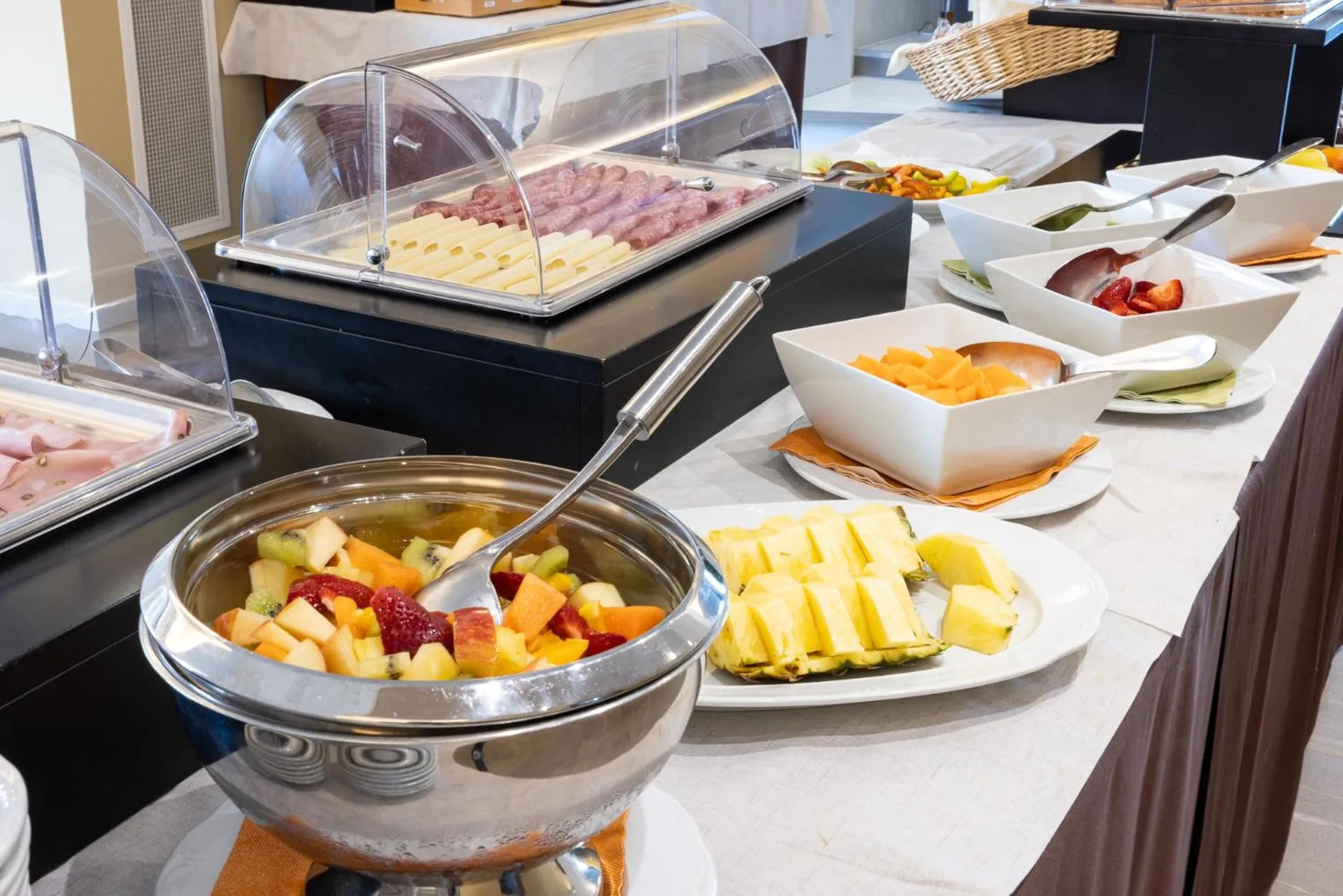 Buffet breakfast in Hotel Paradiso