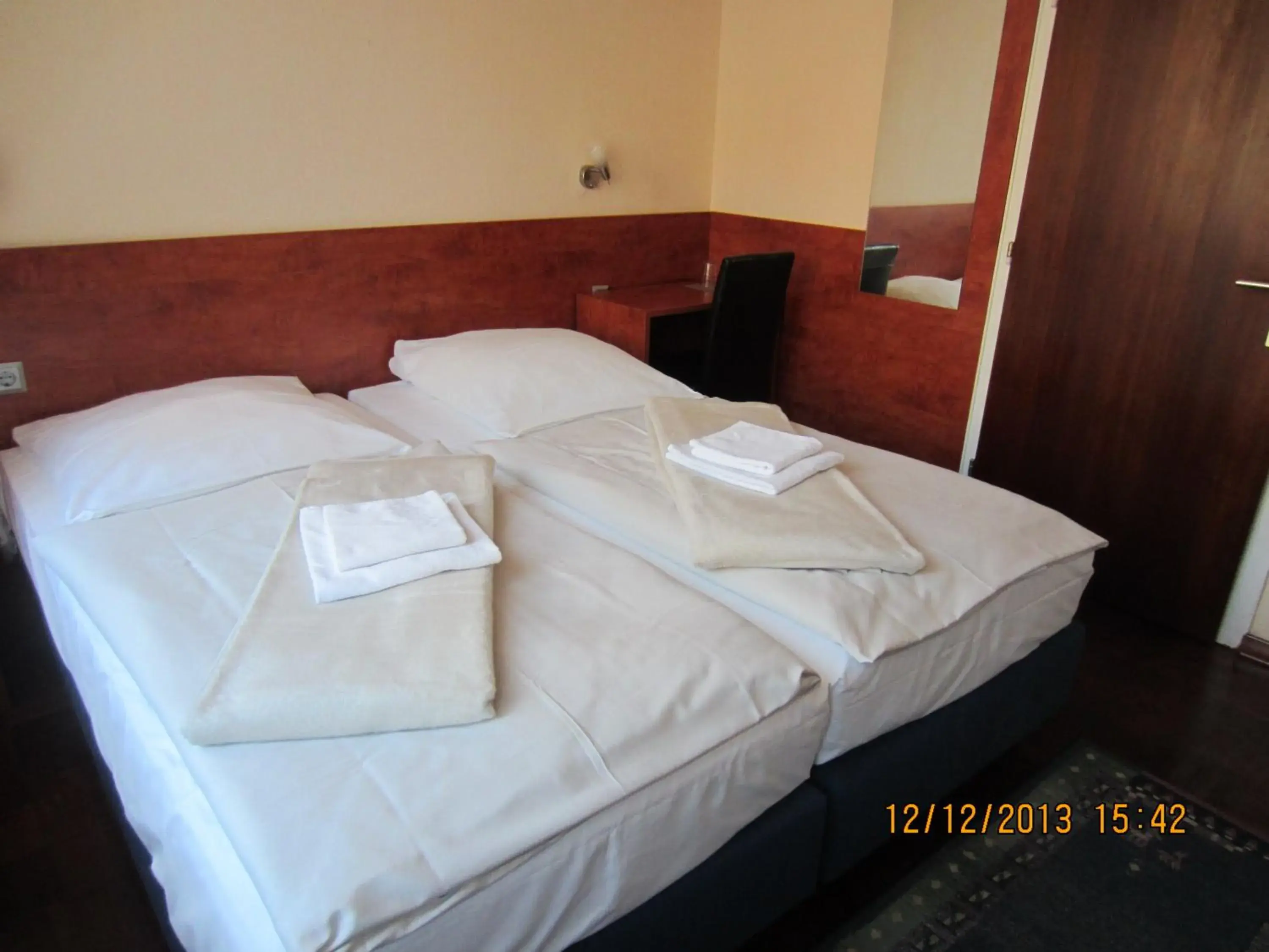 Double Room in Altstadt Hotel Rheinblick Double Room in Altstadt Hotel Rheinblick