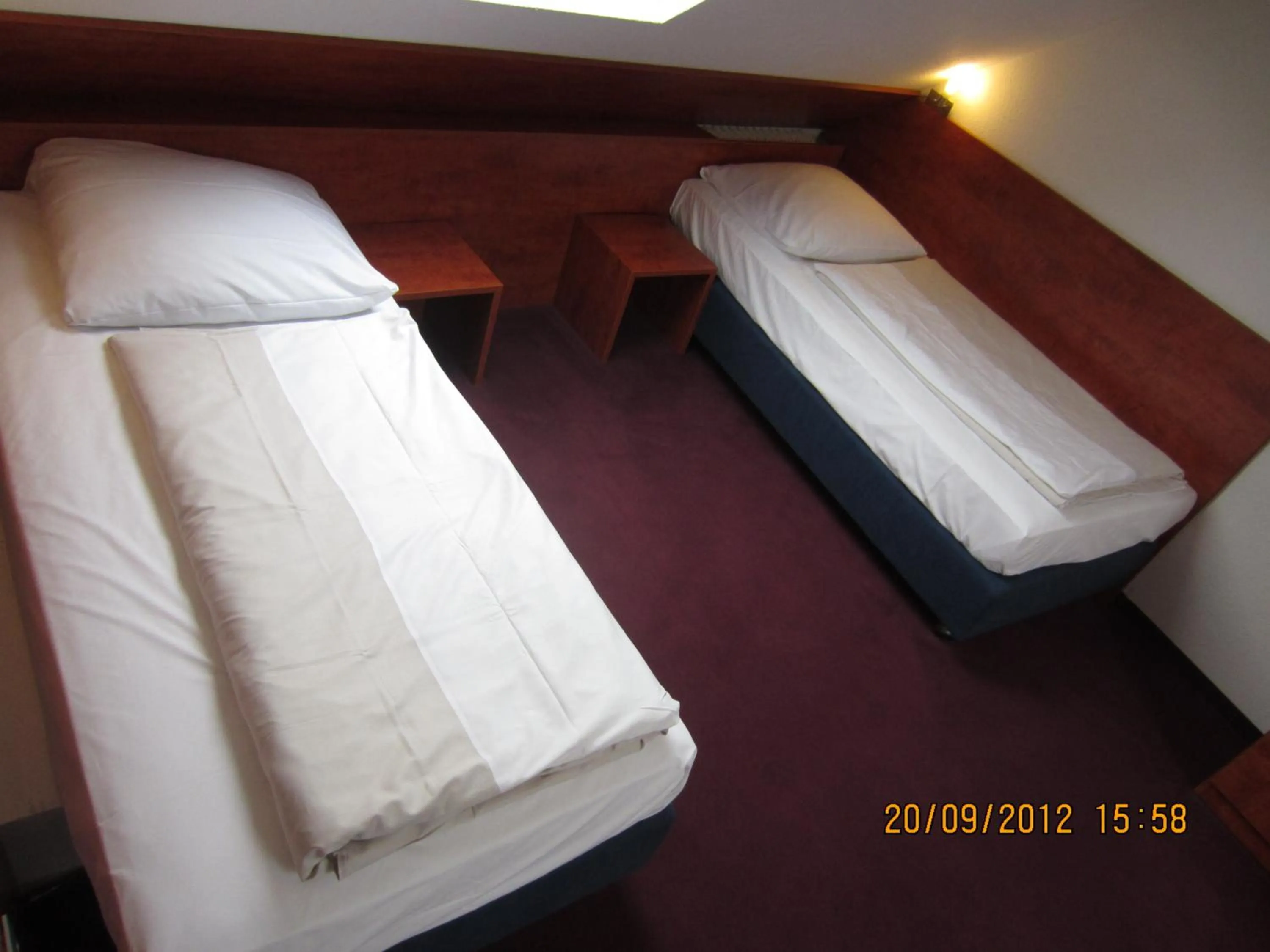 Photo of the whole room, Bed in Altstadt Hotel Rheinblick