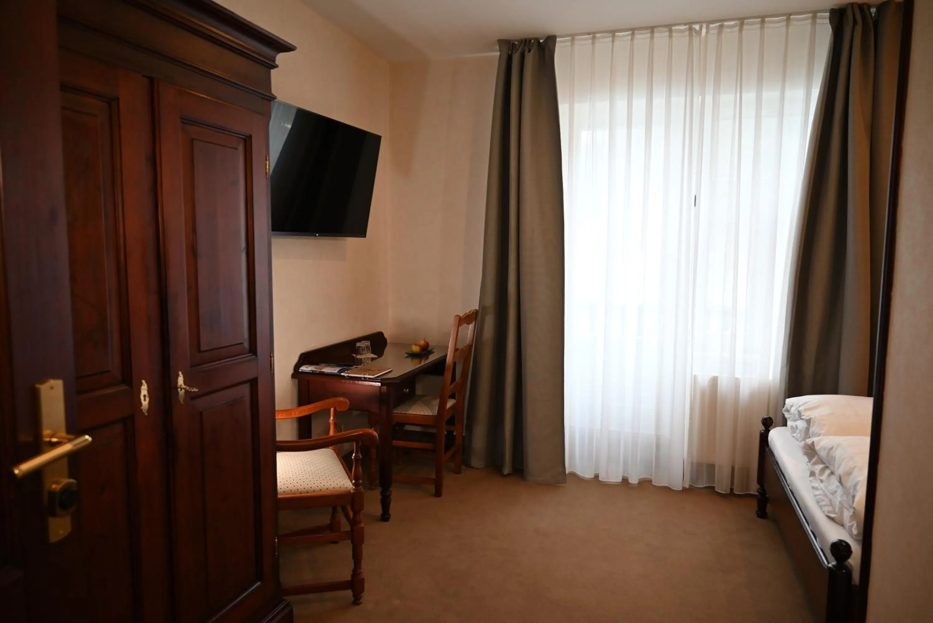 Living room, Bed in Flair-Hotel Waldfrieden