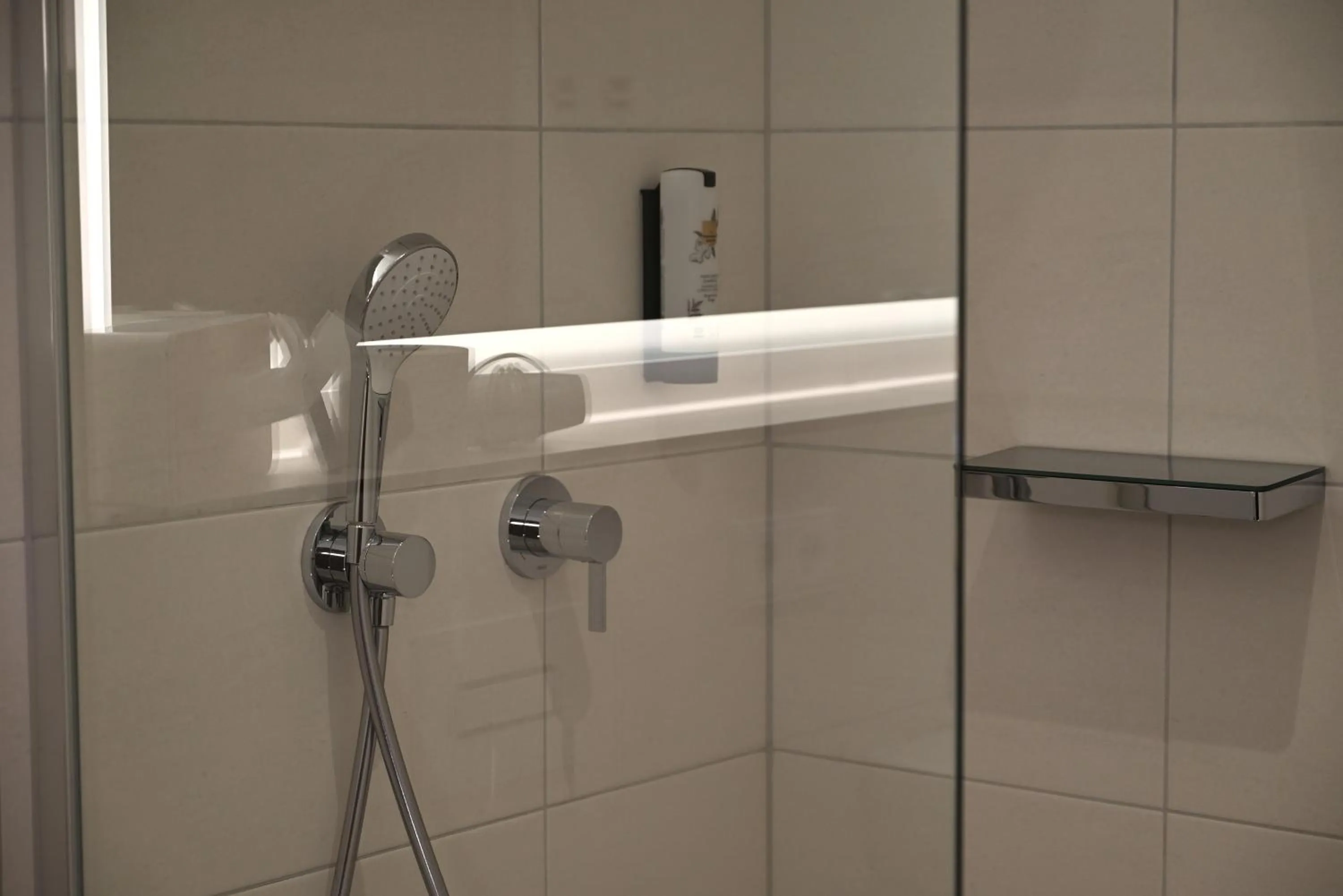 Shower in Flair-Hotel Waldfrieden