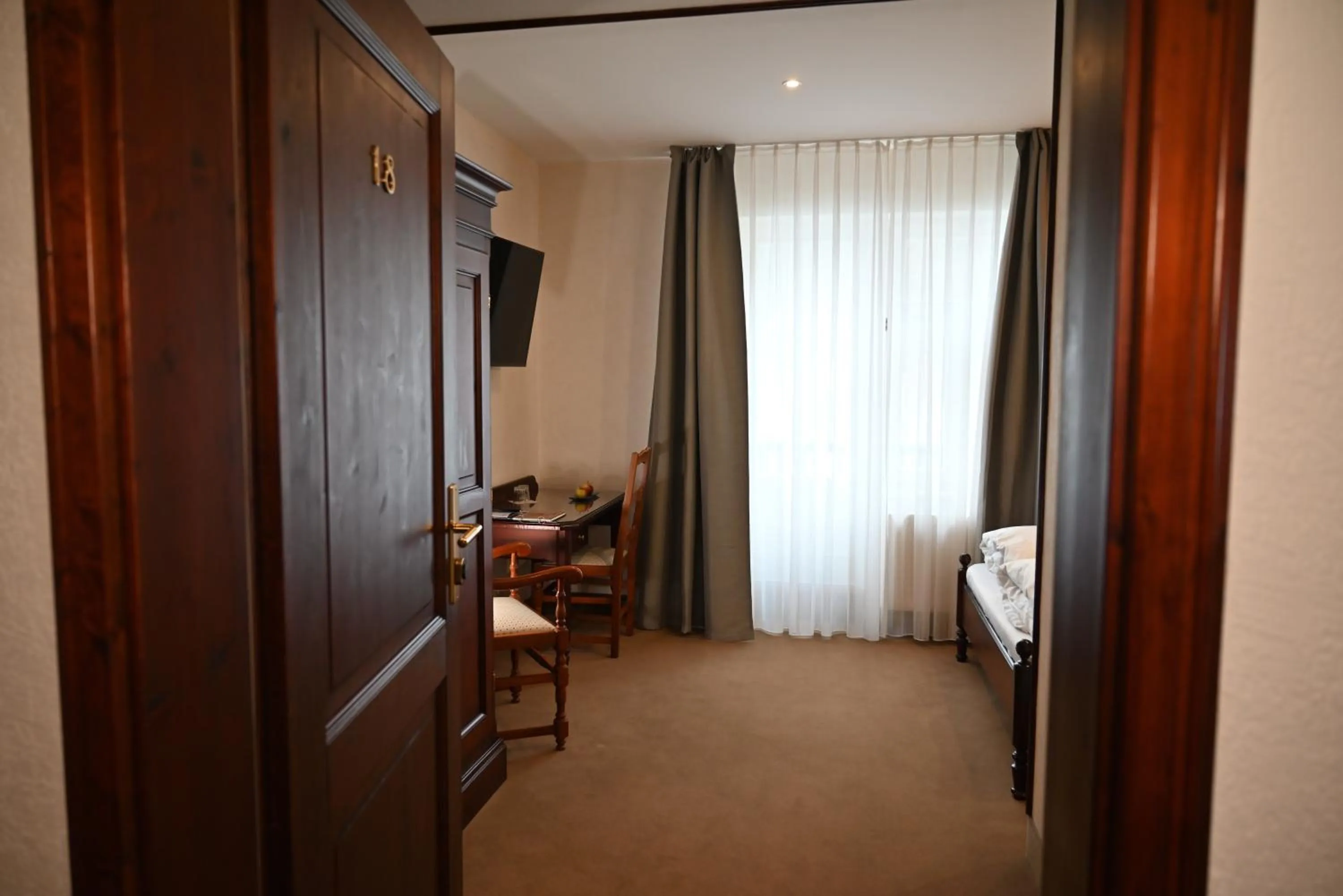 Living room, Bed in Flair-Hotel Waldfrieden