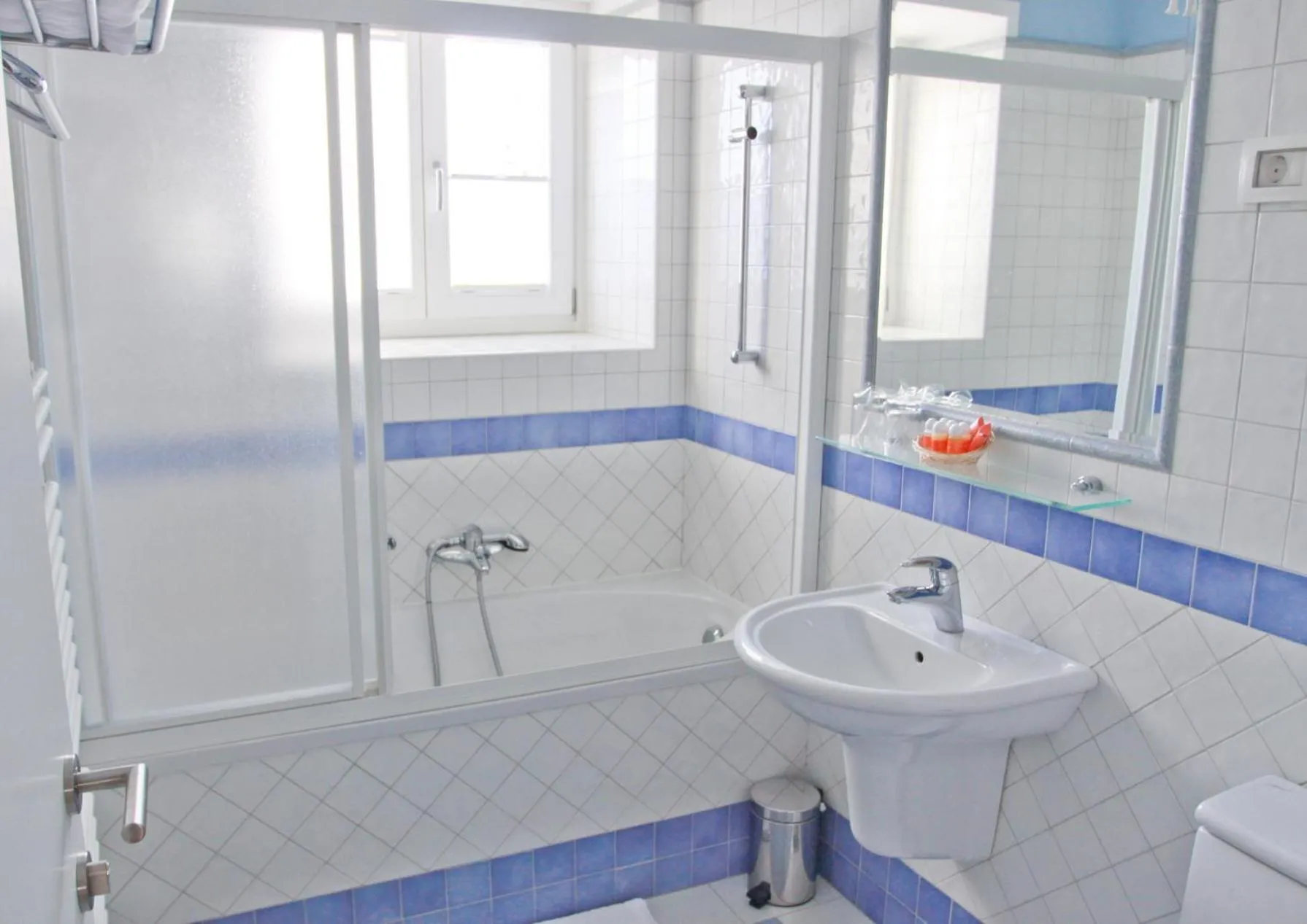 Shower in Hotel Kozana