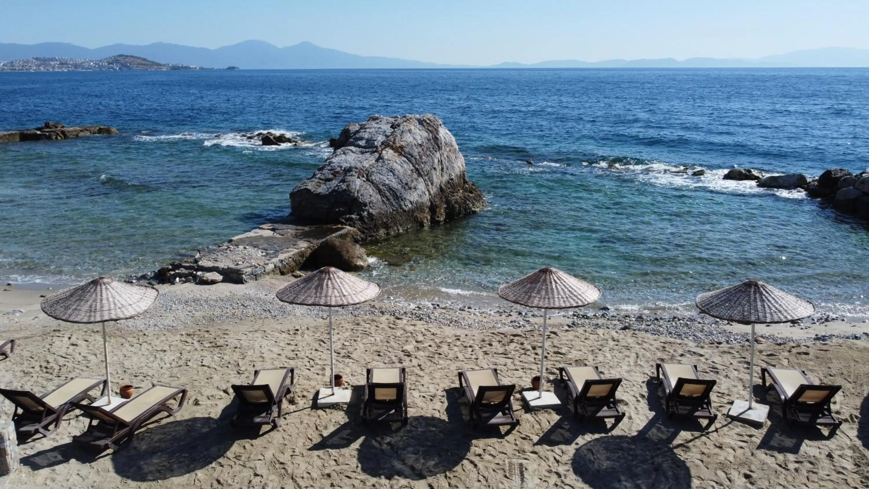 Beach in Pine Bay Holiday Resort