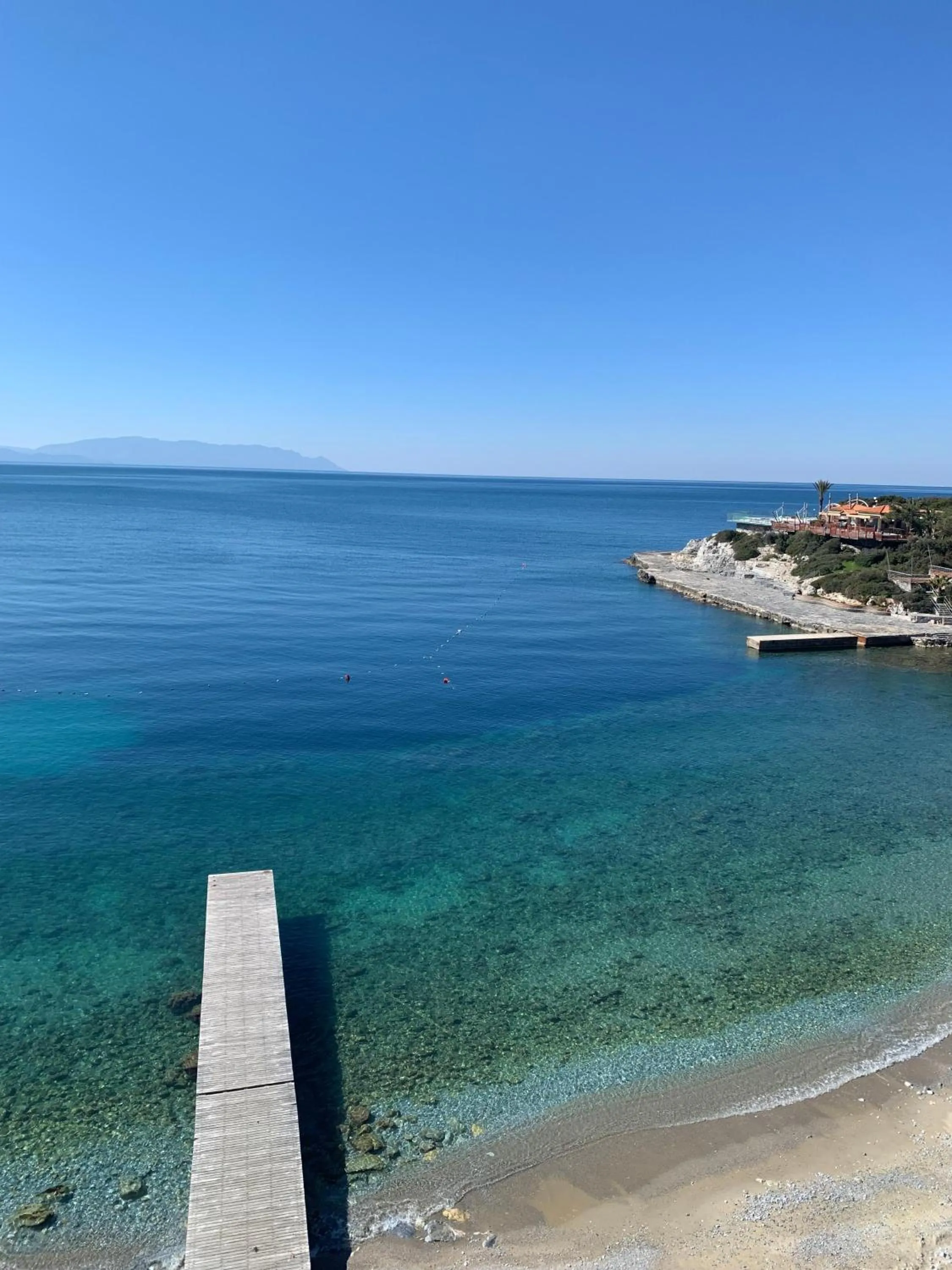 Beach in Pine Bay Holiday Resort