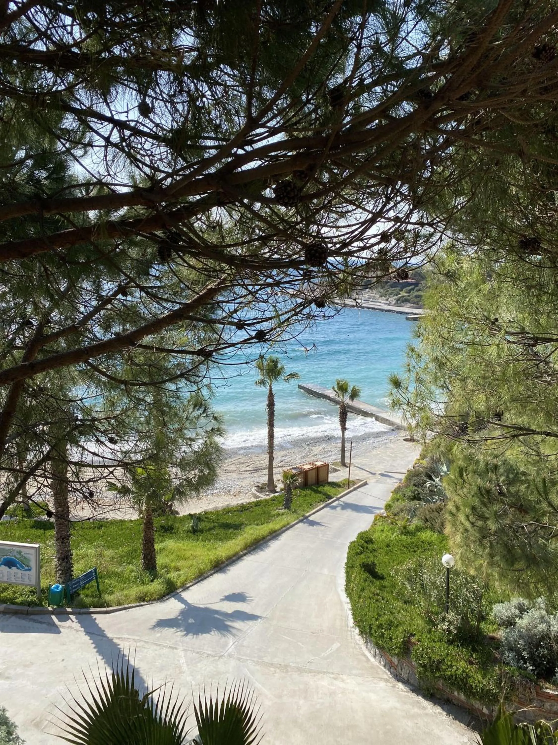 Garden in Pine Bay Holiday Resort