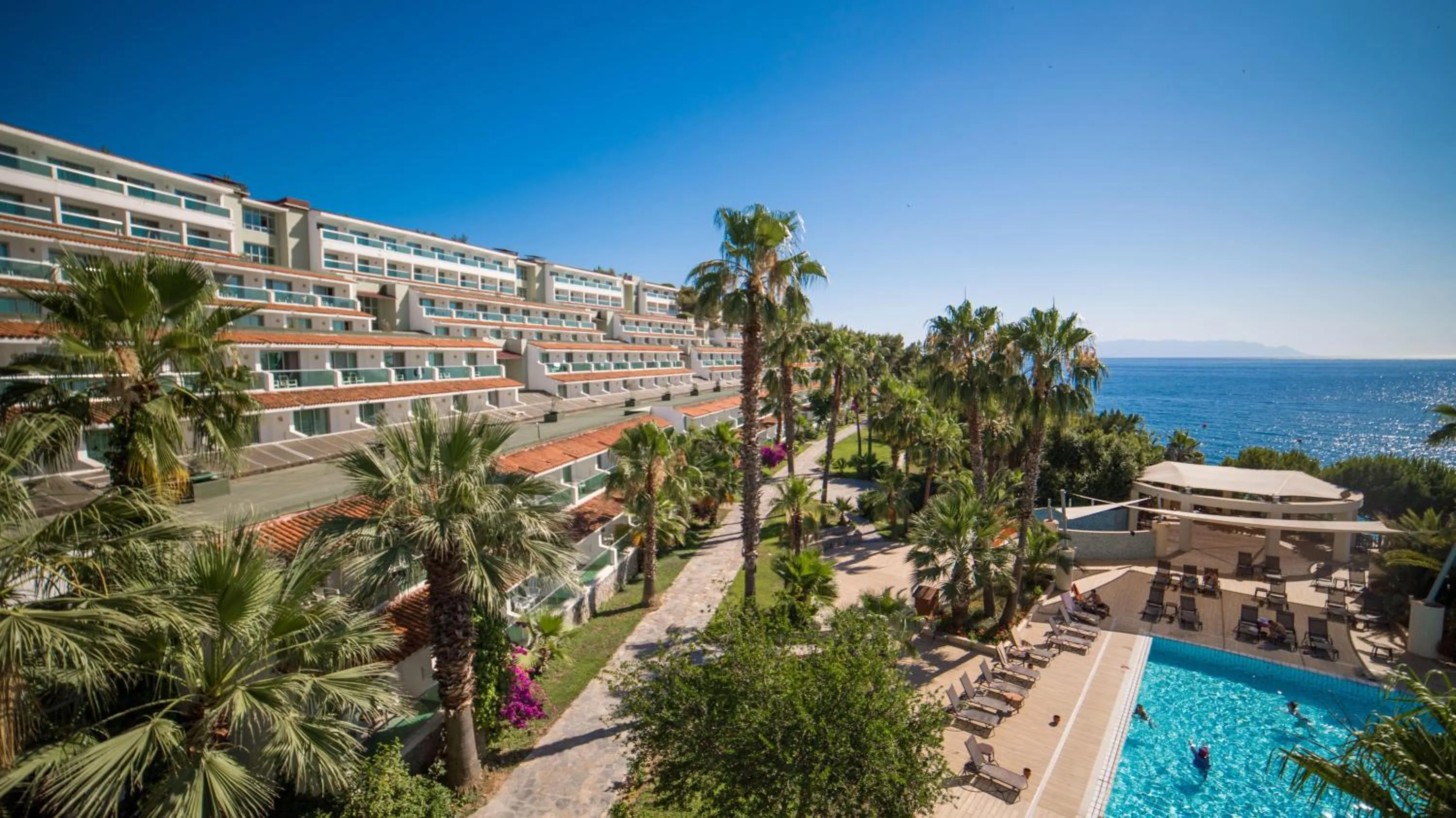 Property building in Pine Bay Holiday Resort