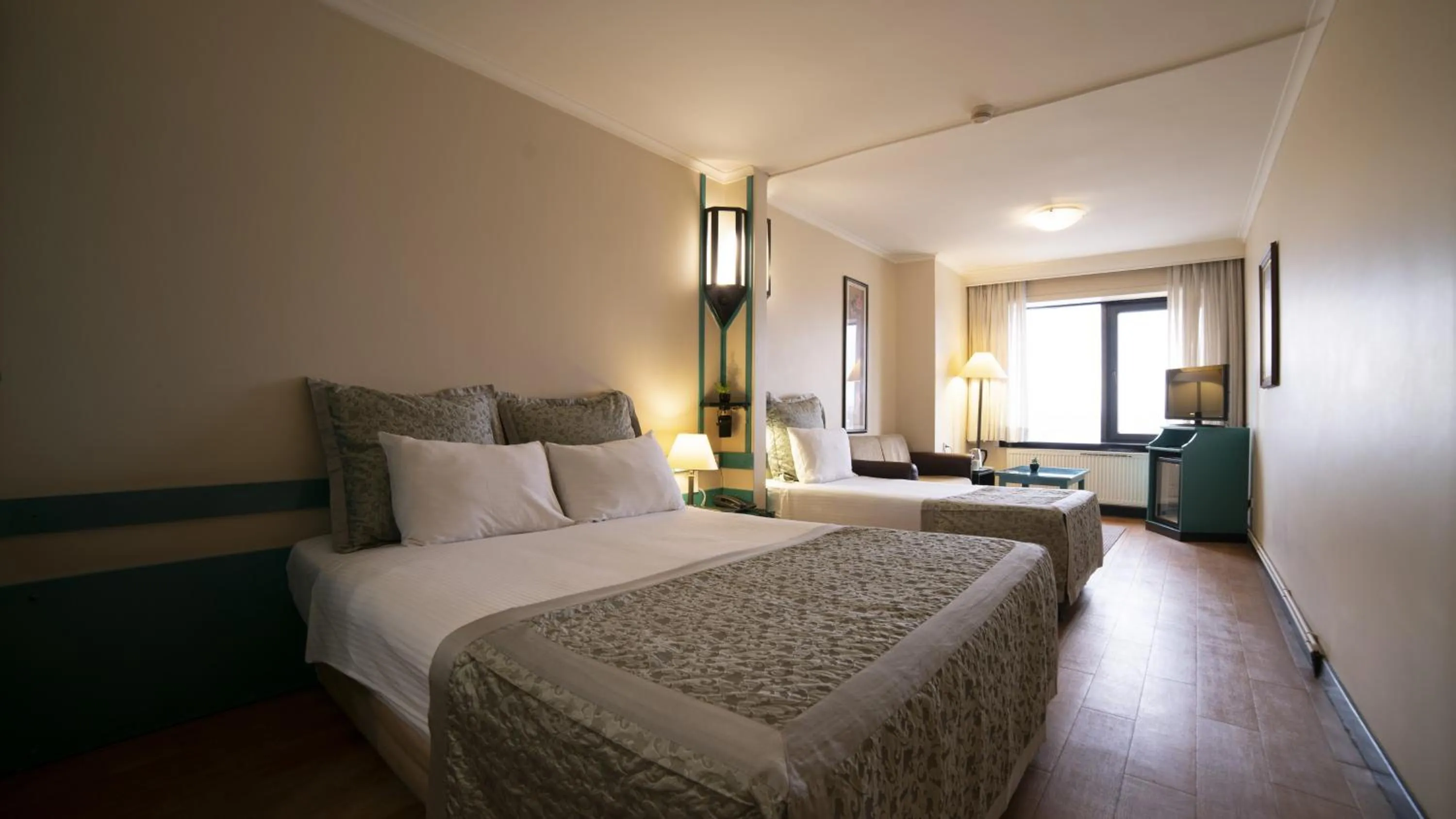 Photo of the whole room, Bed in Kadıköy Rıhtım Hotel