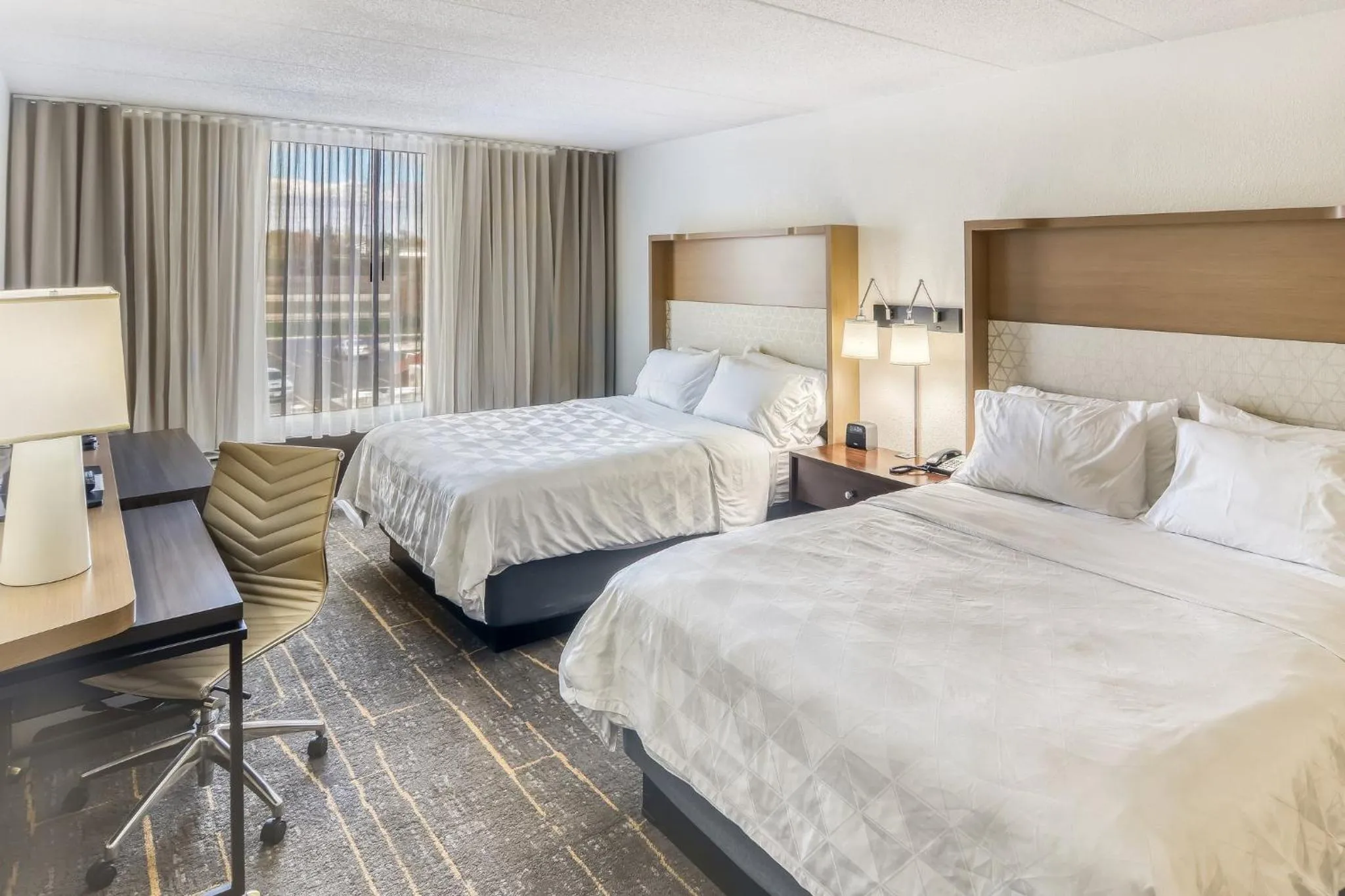 Photo of the whole room, Bed in Holiday Inn Detroit Lakes by IHG