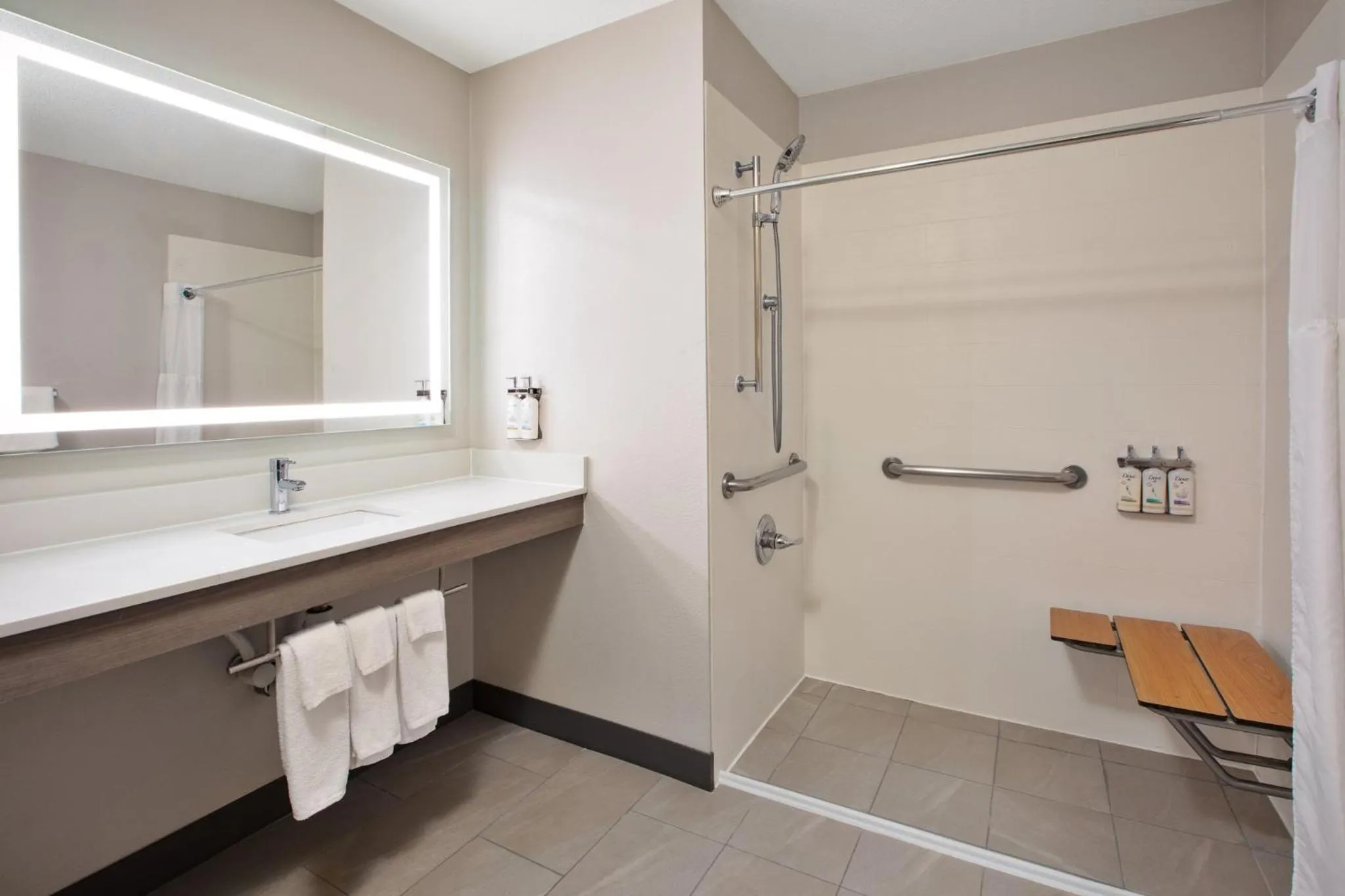 Photo of the whole room in Holiday Inn Express Fremont by IHG