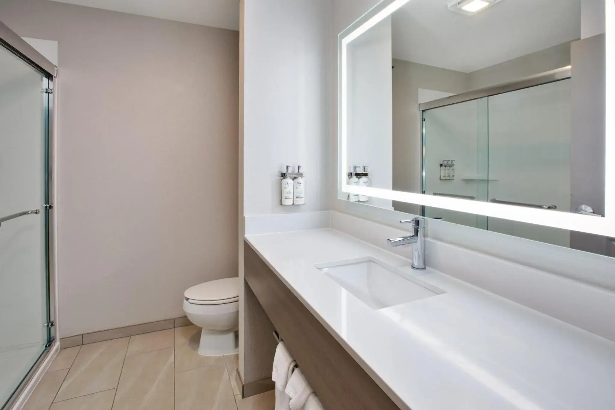 Queen Suite with Two Queen Beds and Sofa Bed in Holiday Inn Express Fremont by IHG Queen Suite with Two Queen Beds and Sofa Bed in Holiday Inn Express Fremont by IHG