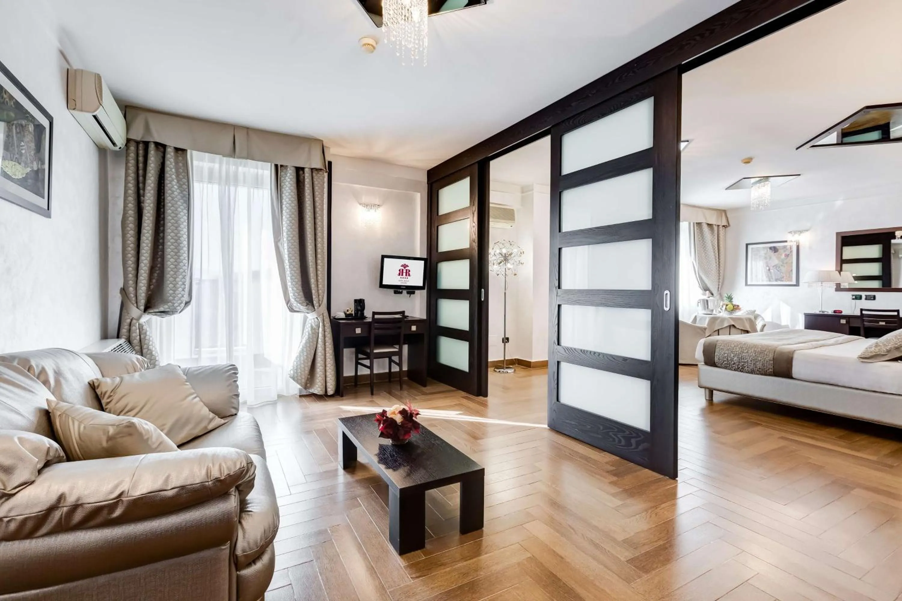 Living room, Bed in Best Western Hotel Rocca