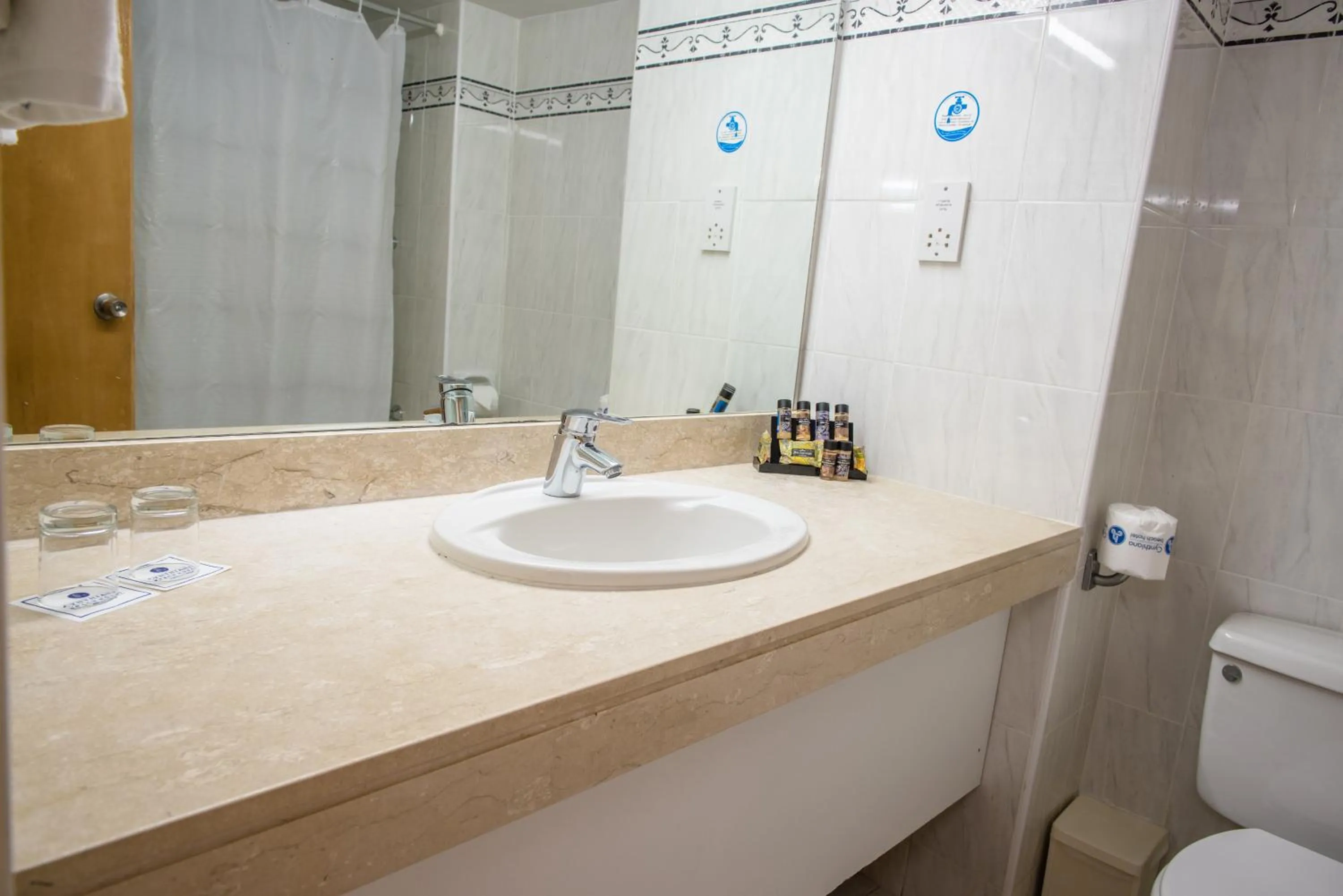 Bathroom in Cynthiana Beach Hotel