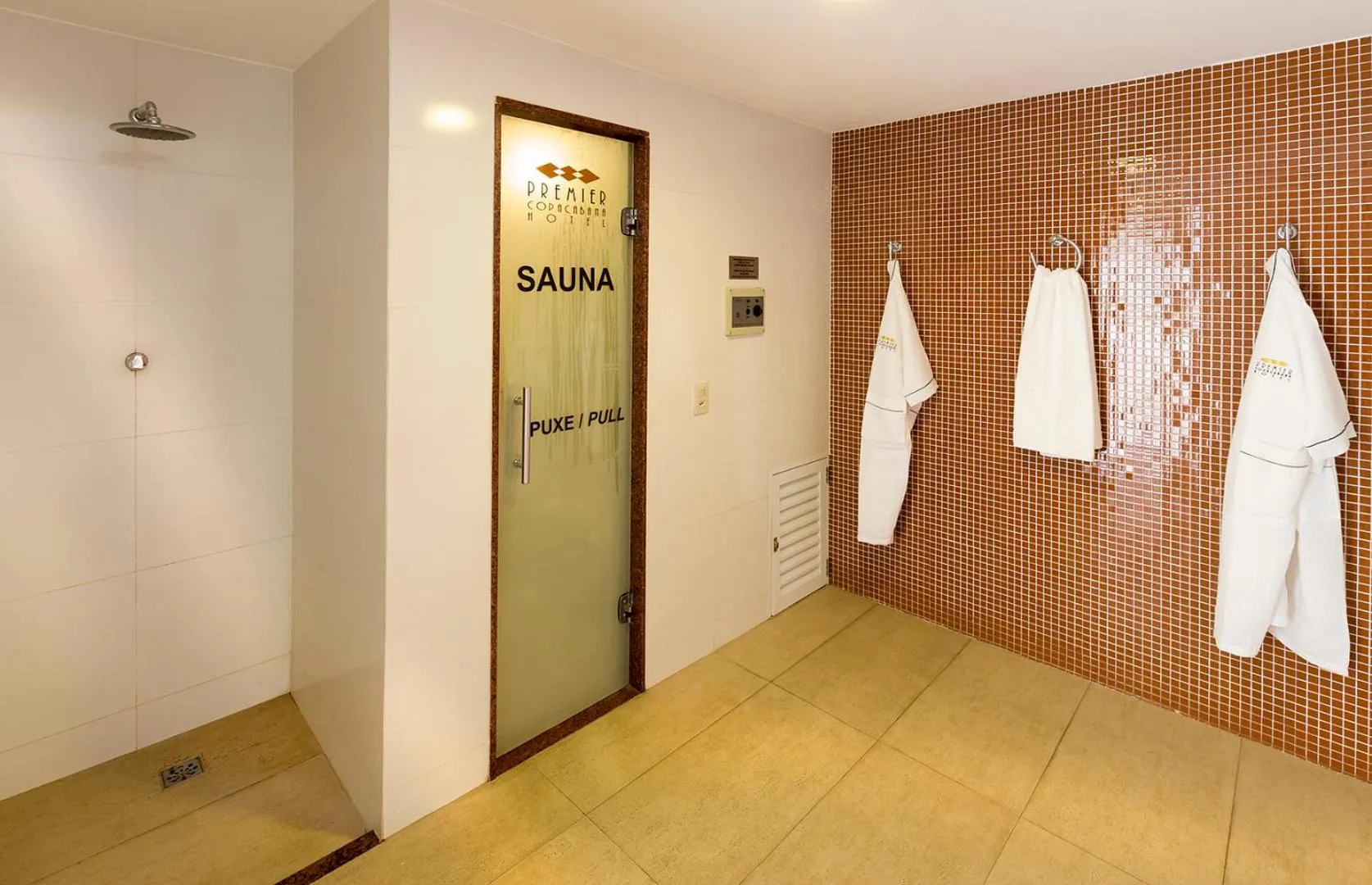 Sauna in Premier Copacabana Hotel