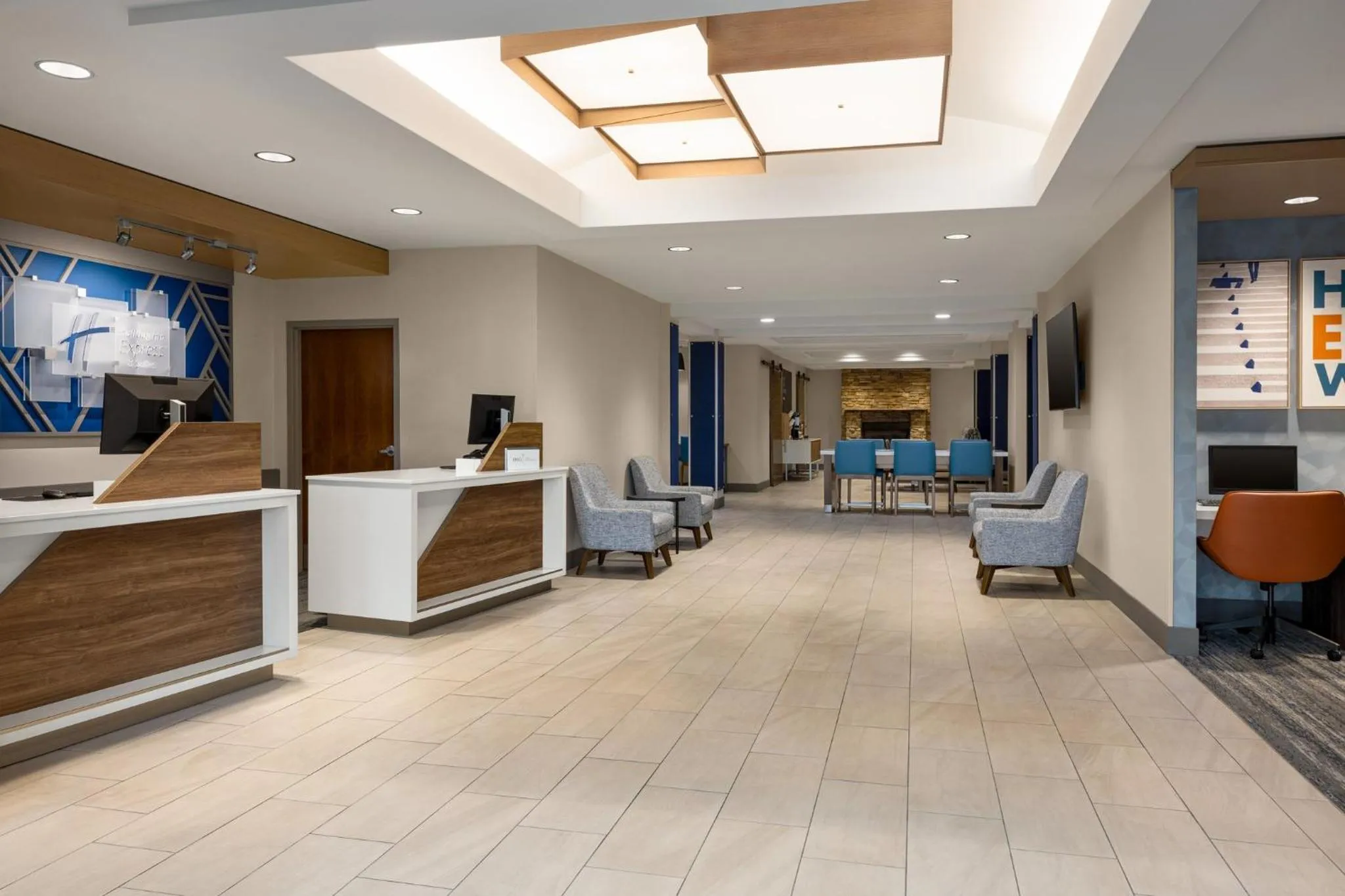 Property building in Holiday Inn Express Hotel & Suites Hagerstown by IHG