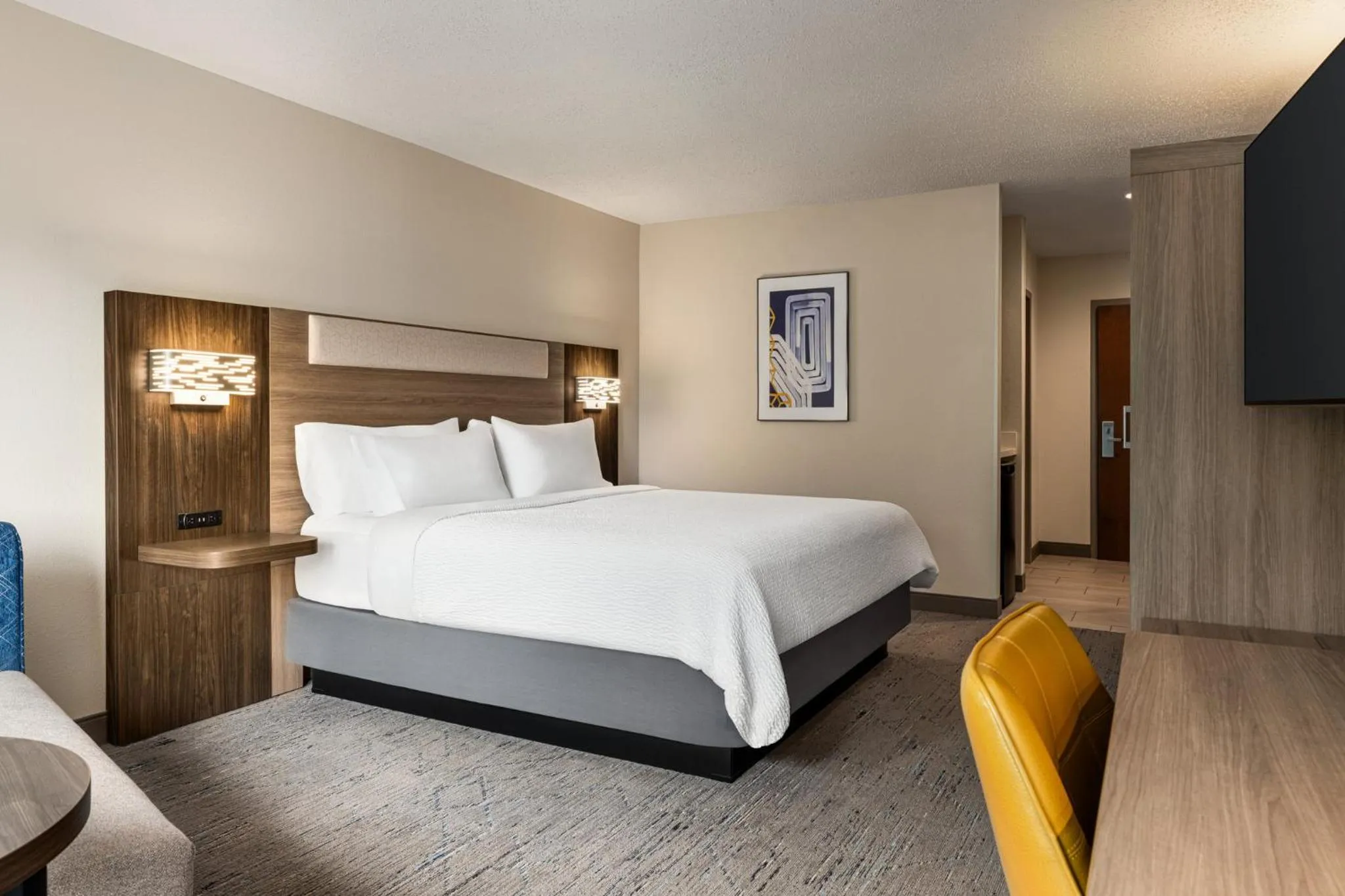 Photo of the whole room, Bed in Holiday Inn Express Hotel & Suites Hagerstown by IHG